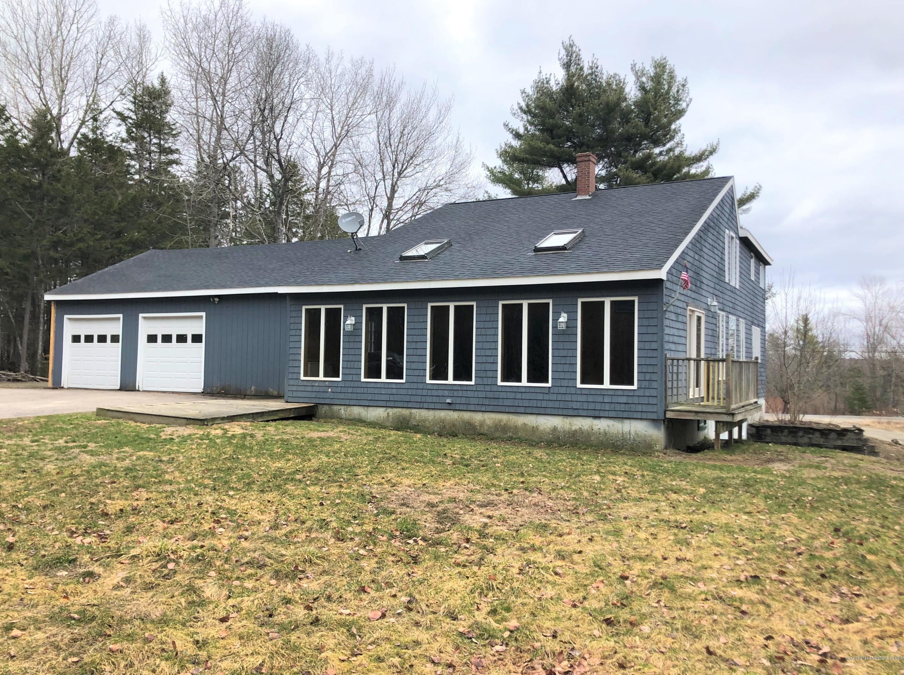 81 East Side Dr, Verona Island, ME 04416