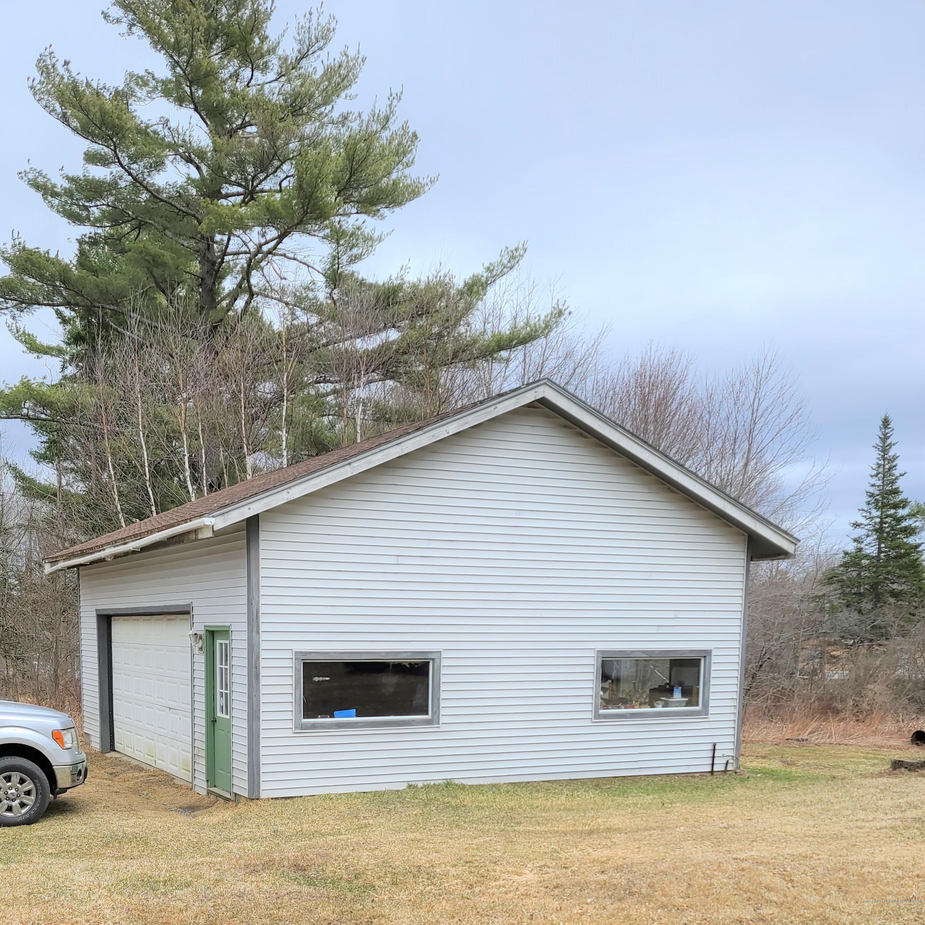 345 Cushing Rd, Cushing, ME 04563-3118