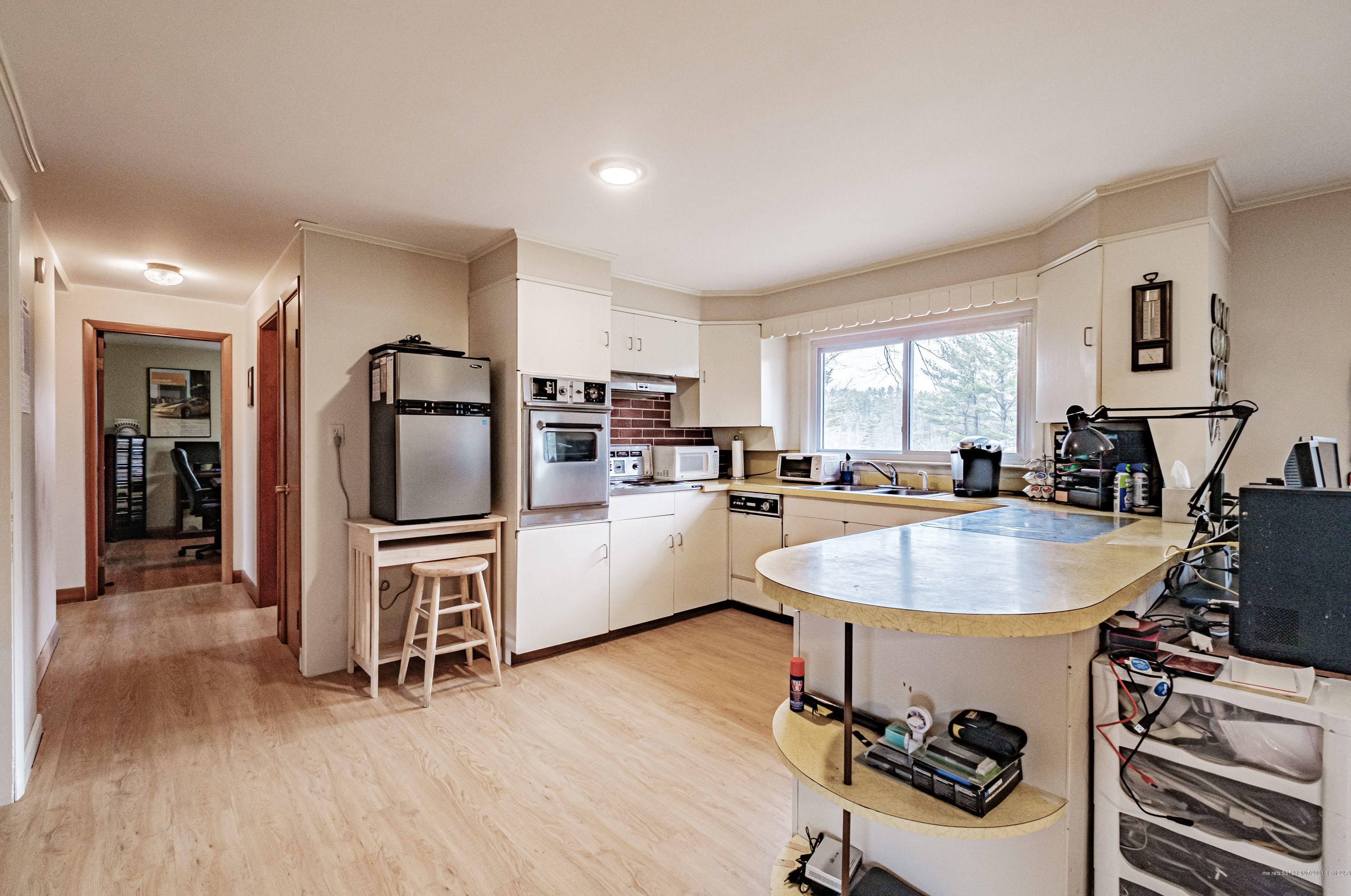 690 Main St, Gorham ME  04038-2622 exterior