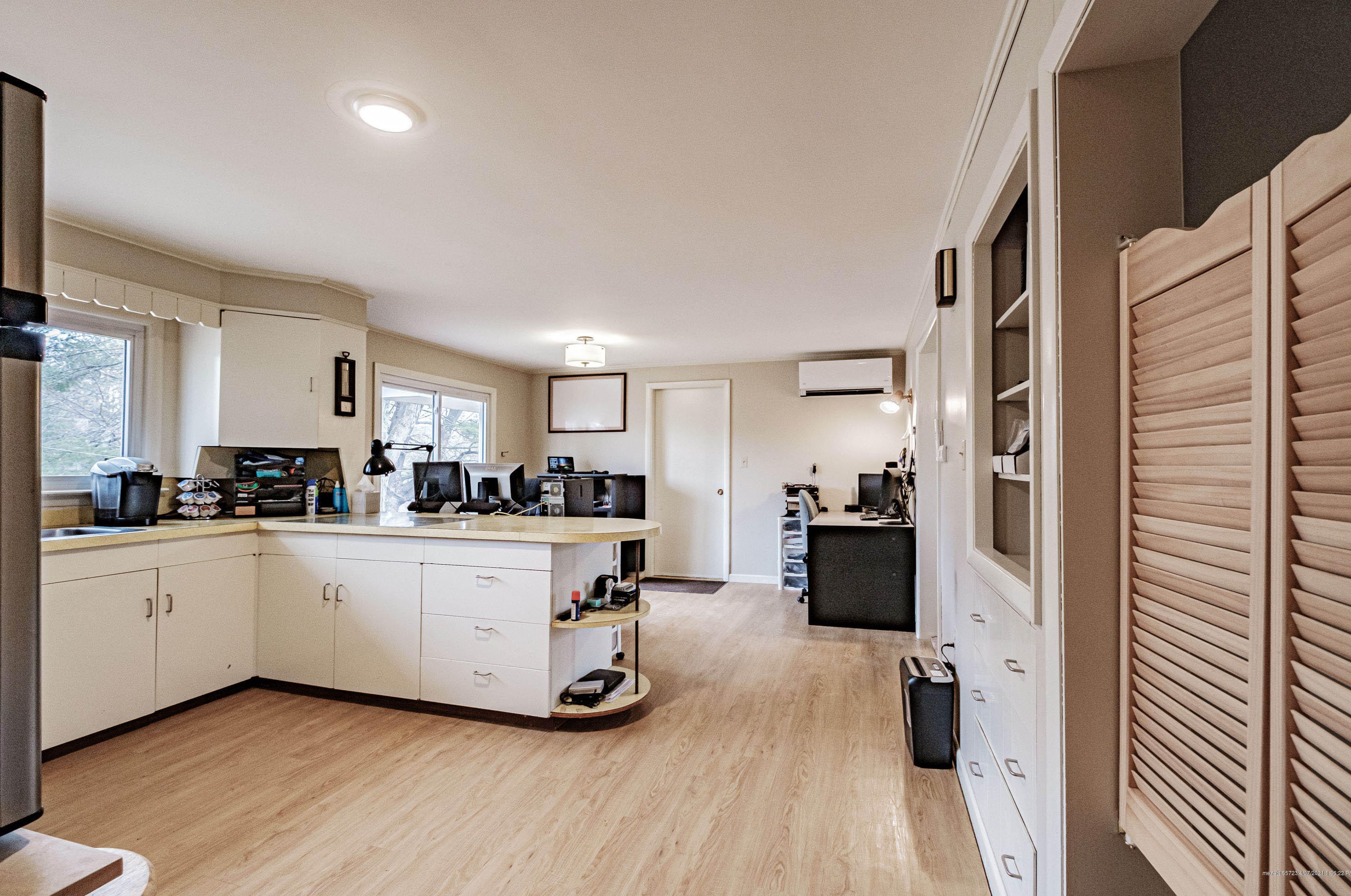 690 Main St, Gorham ME  04038-2622 exterior