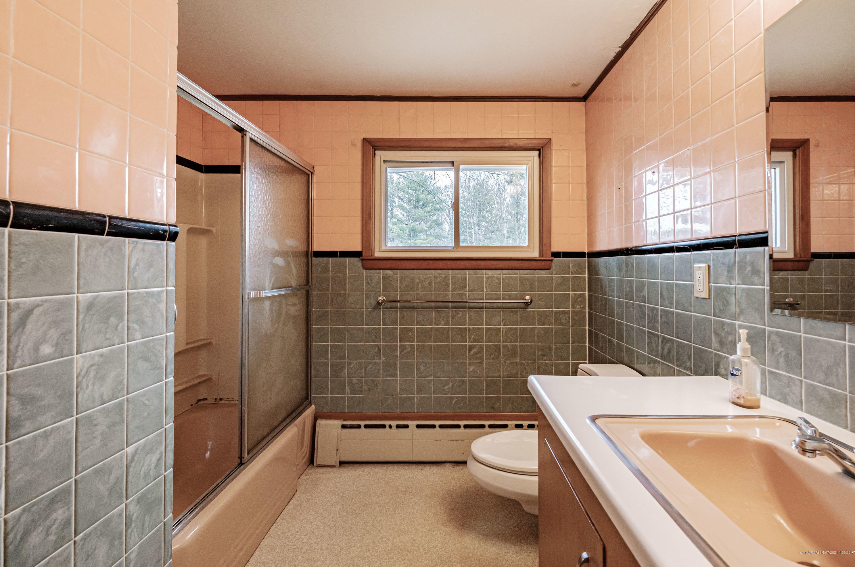 690 Main St, Gorham ME  04038-2622 exterior