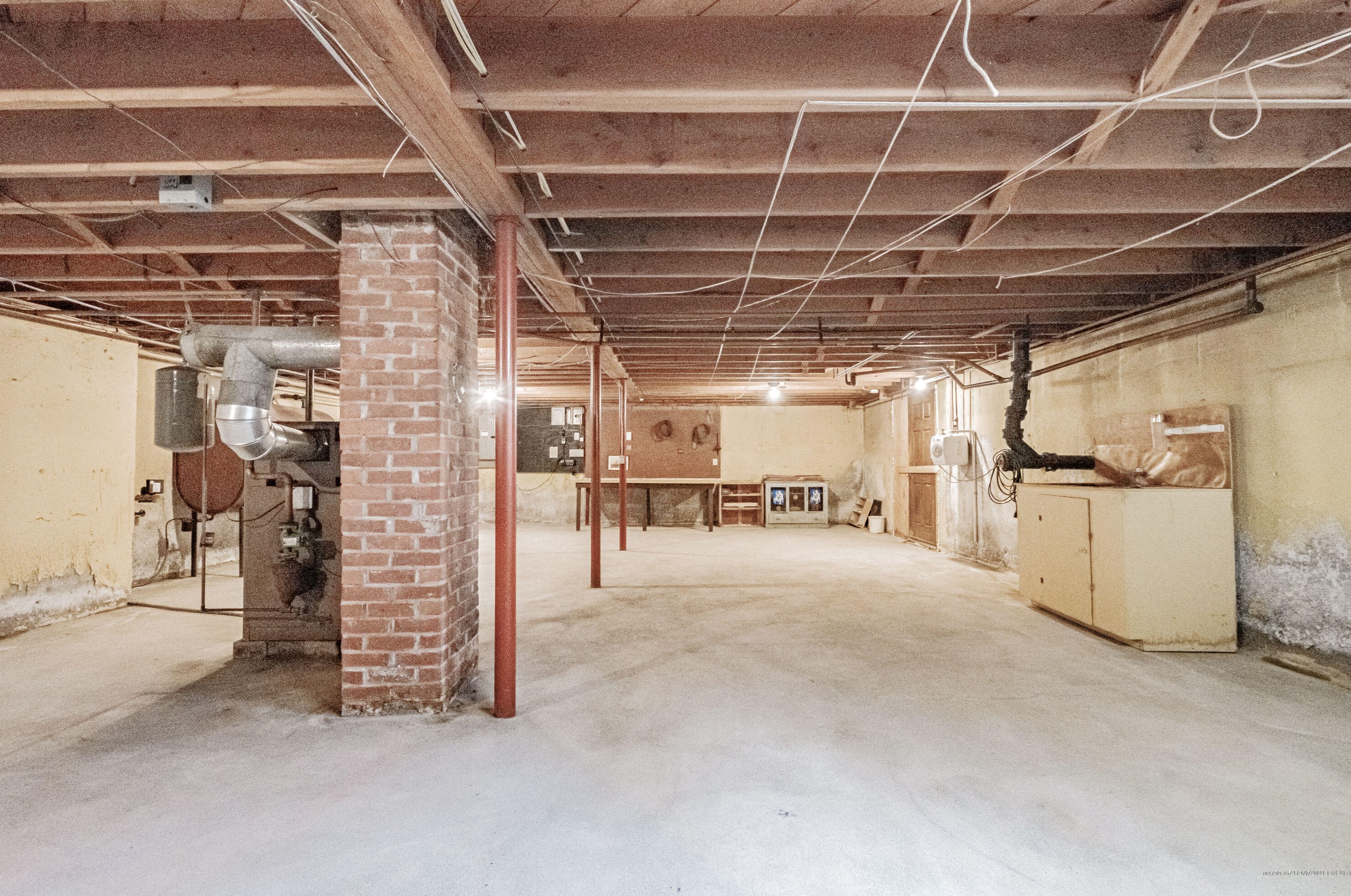 690 Main St, Gorham ME  04038-2622 exterior