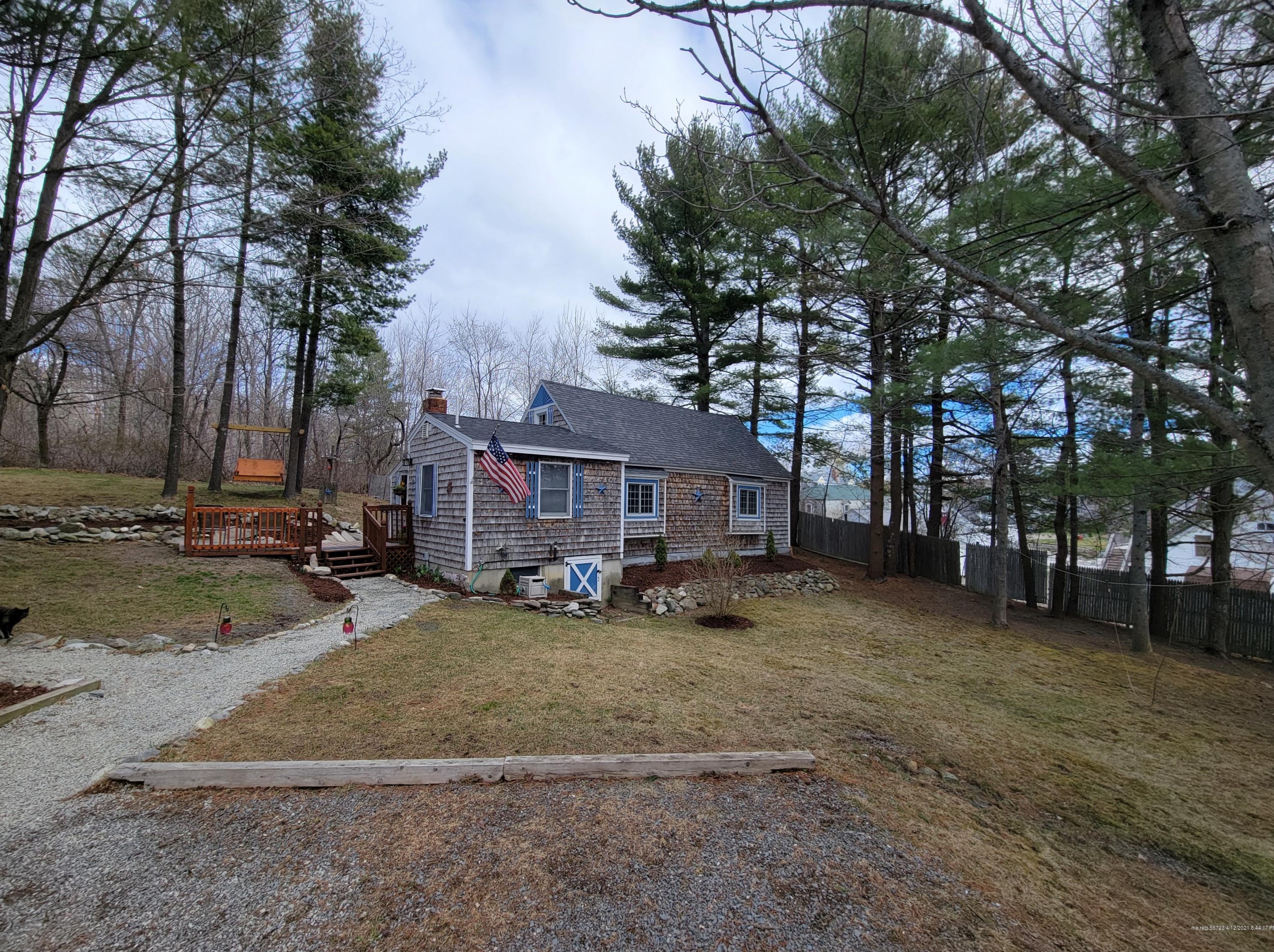 15 Whig St, Winterport, ME 04496