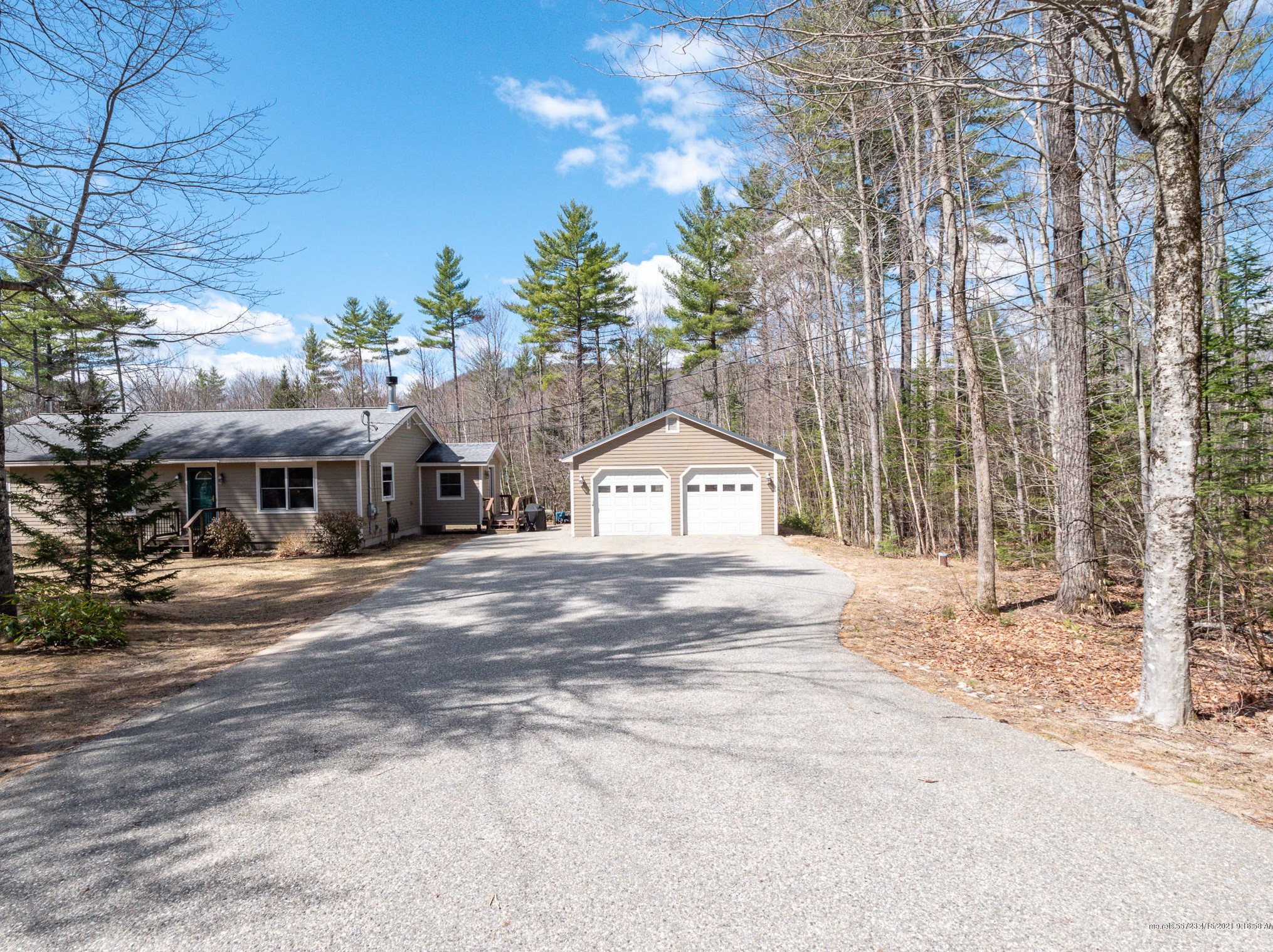 922 Intervale Rd, Bethel, ME 04217