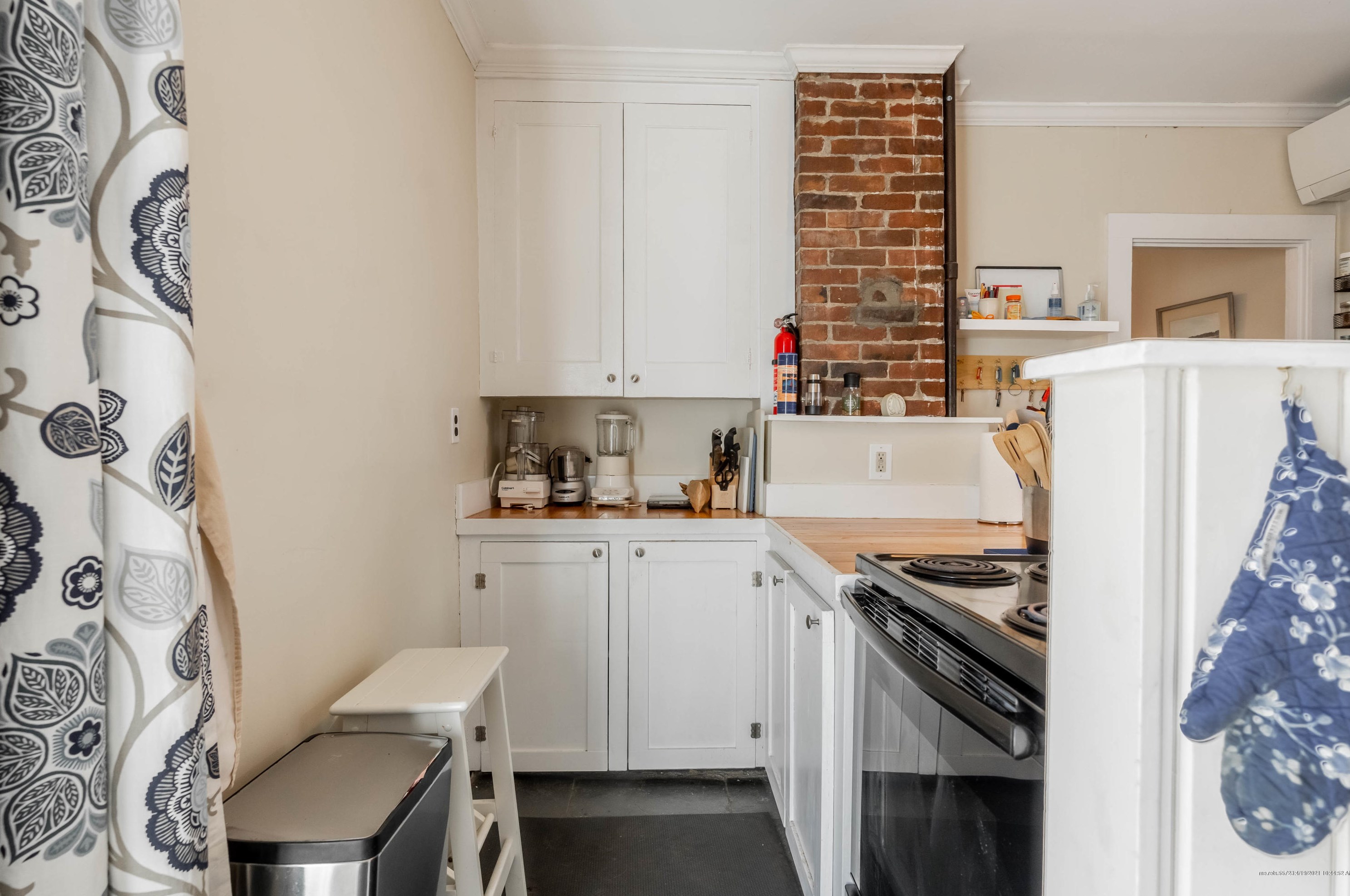 6 Houlton St, Portland ME  04102-3411 exterior