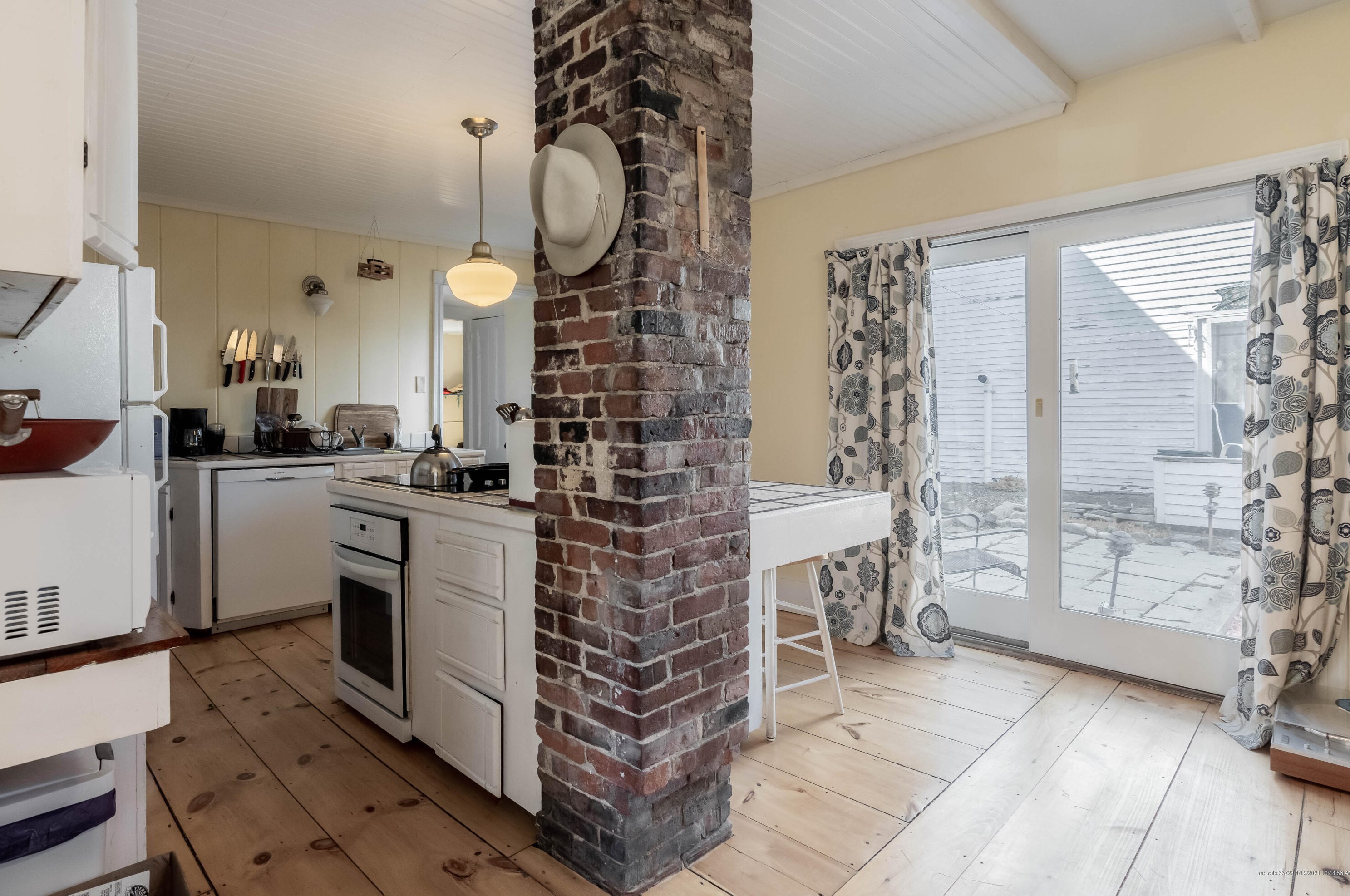 6 Houlton St, Portland ME  04102-3411 exterior