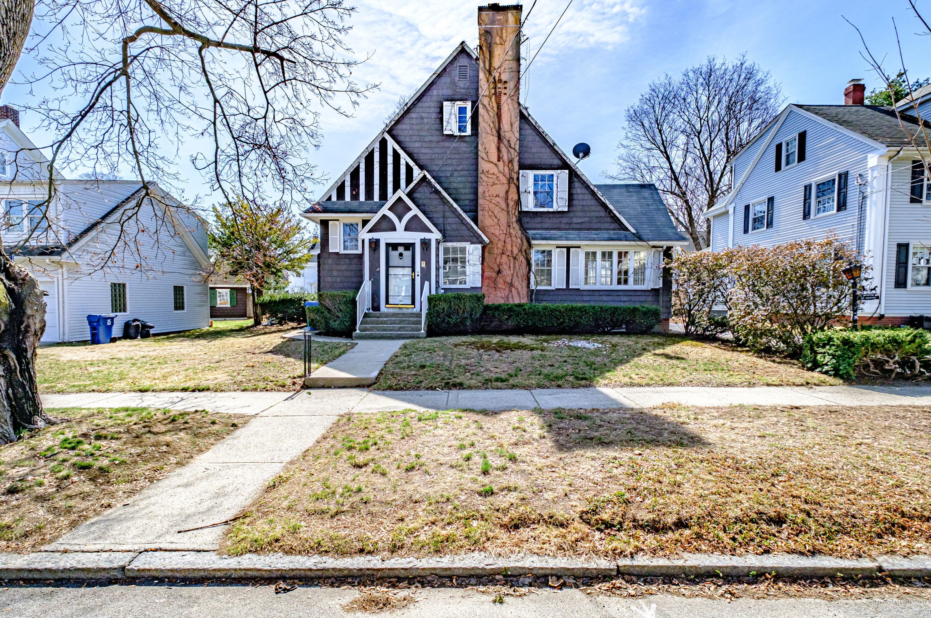 10 Sheffield St, Portland ME  04102-2706 exterior