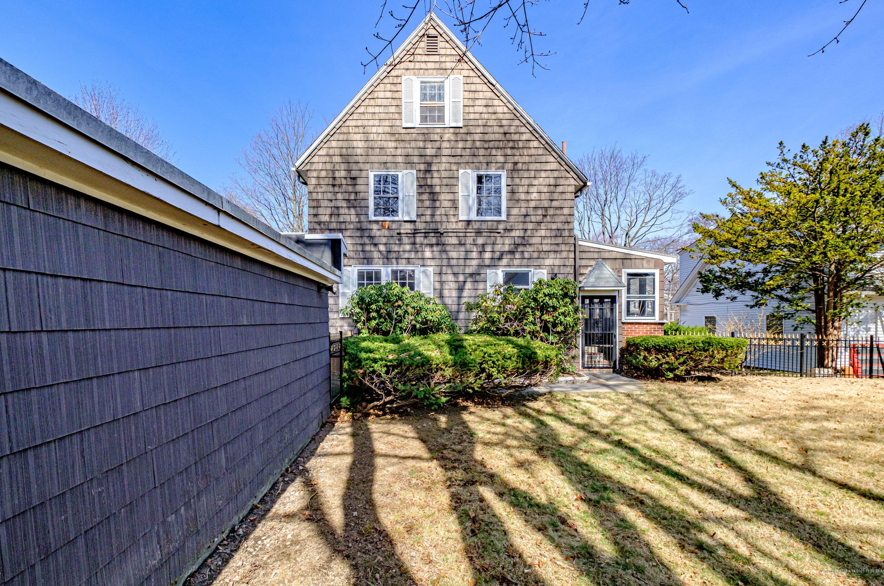 10 Sheffield St, Portland ME  04102-2706 exterior