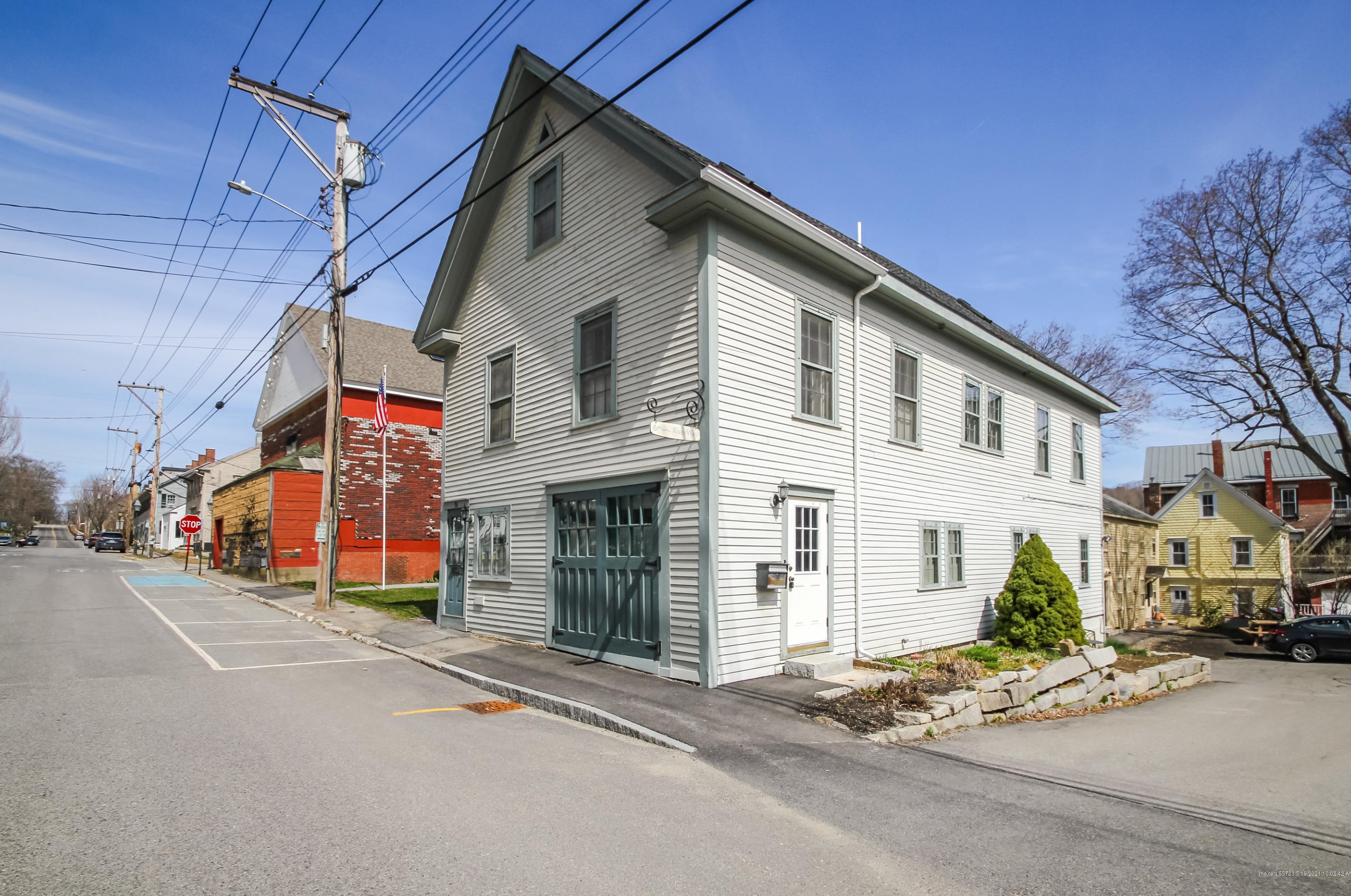 116 2nd St #a1, Hallowell, ME 04347