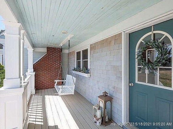 114 Ledge Rd, Yarmouth, ME 04096