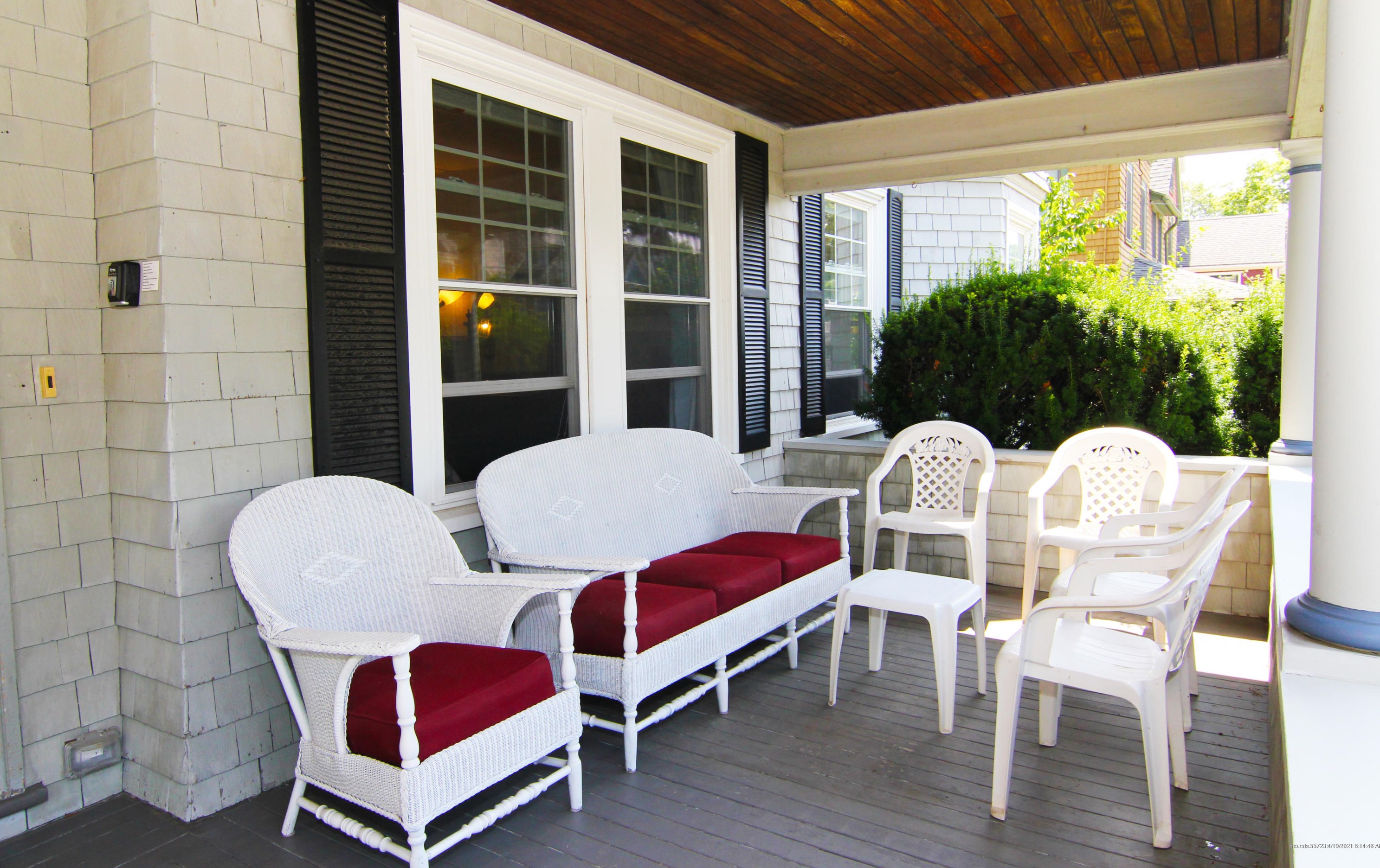 24 Ledgelawn Ave, Bar Harbor, ME 04609-1303