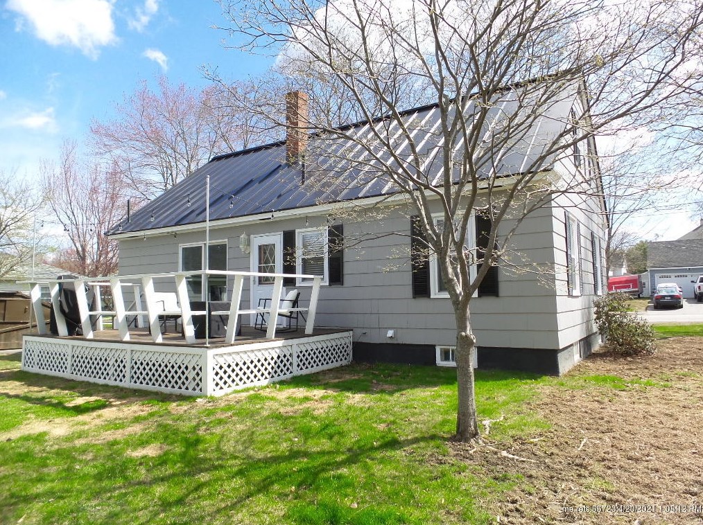 11 Whipple St, Waterville, ME 04901