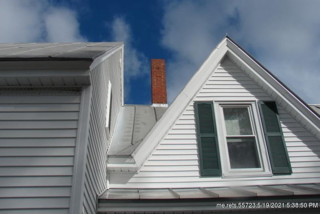 113 N Main St, Solon, ME 04979