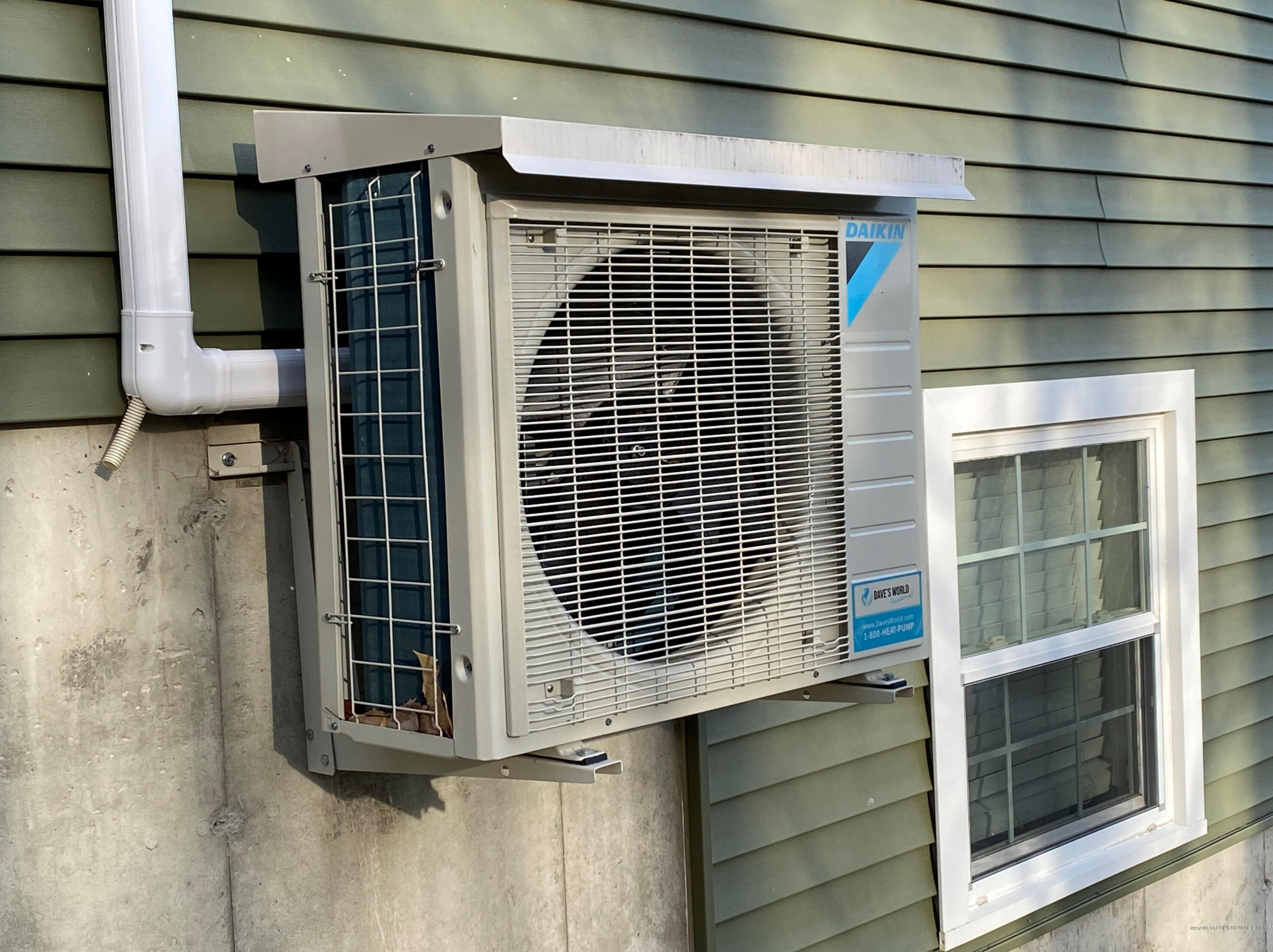 90 Sunset Dr, Sebec ME  04481-3033 exterior