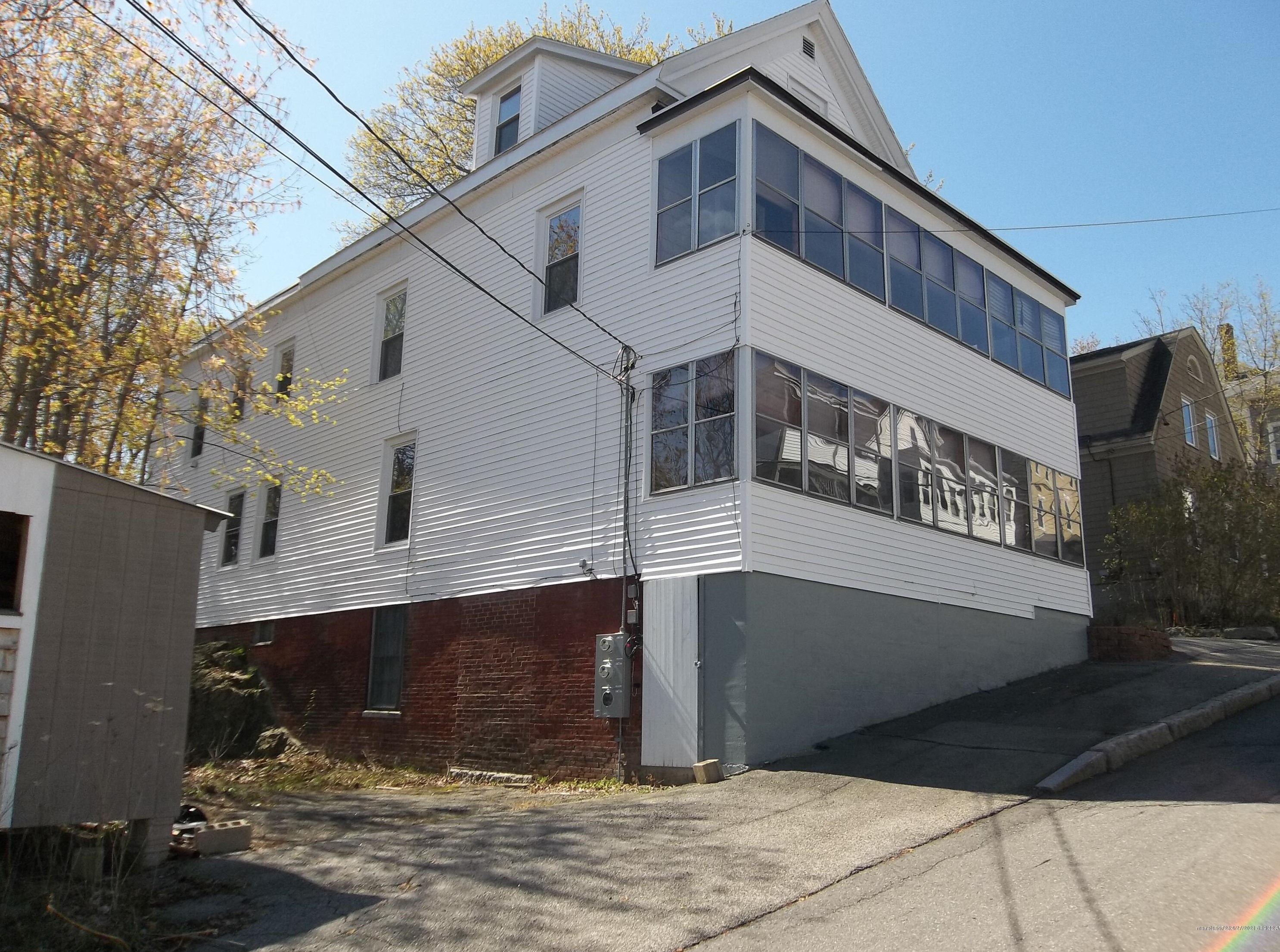 63 Pike St, Biddeford, ME 04005