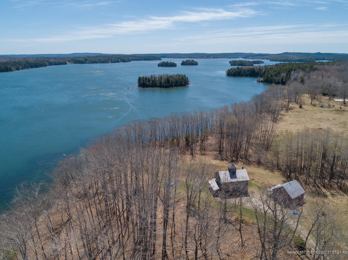 68 Runaway Ln, Penobscot, ME 04476