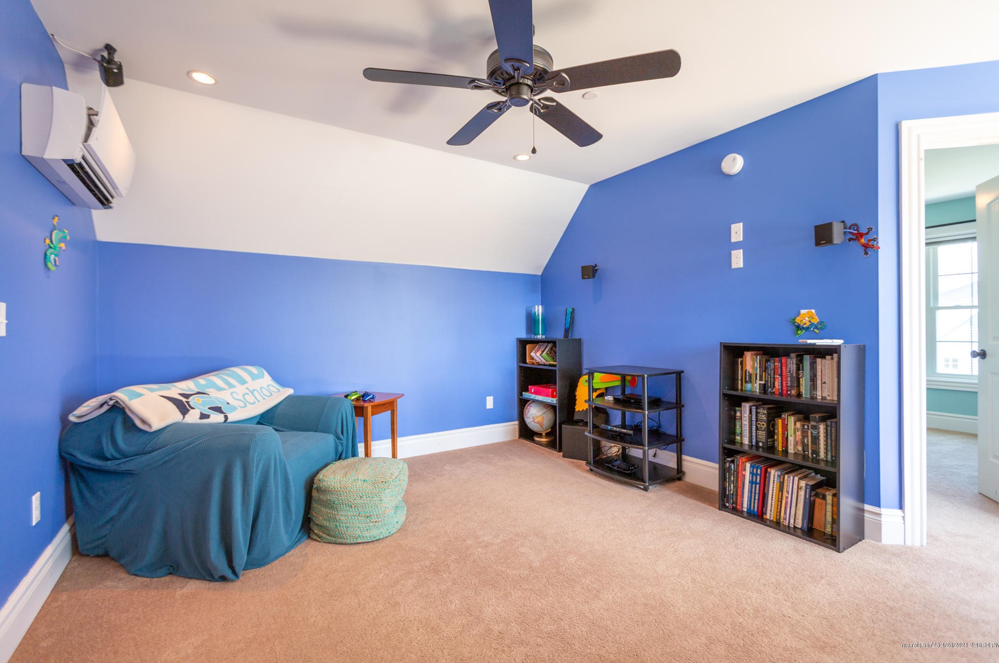 5 Garden Way, Portland ME  04105-1986 exterior