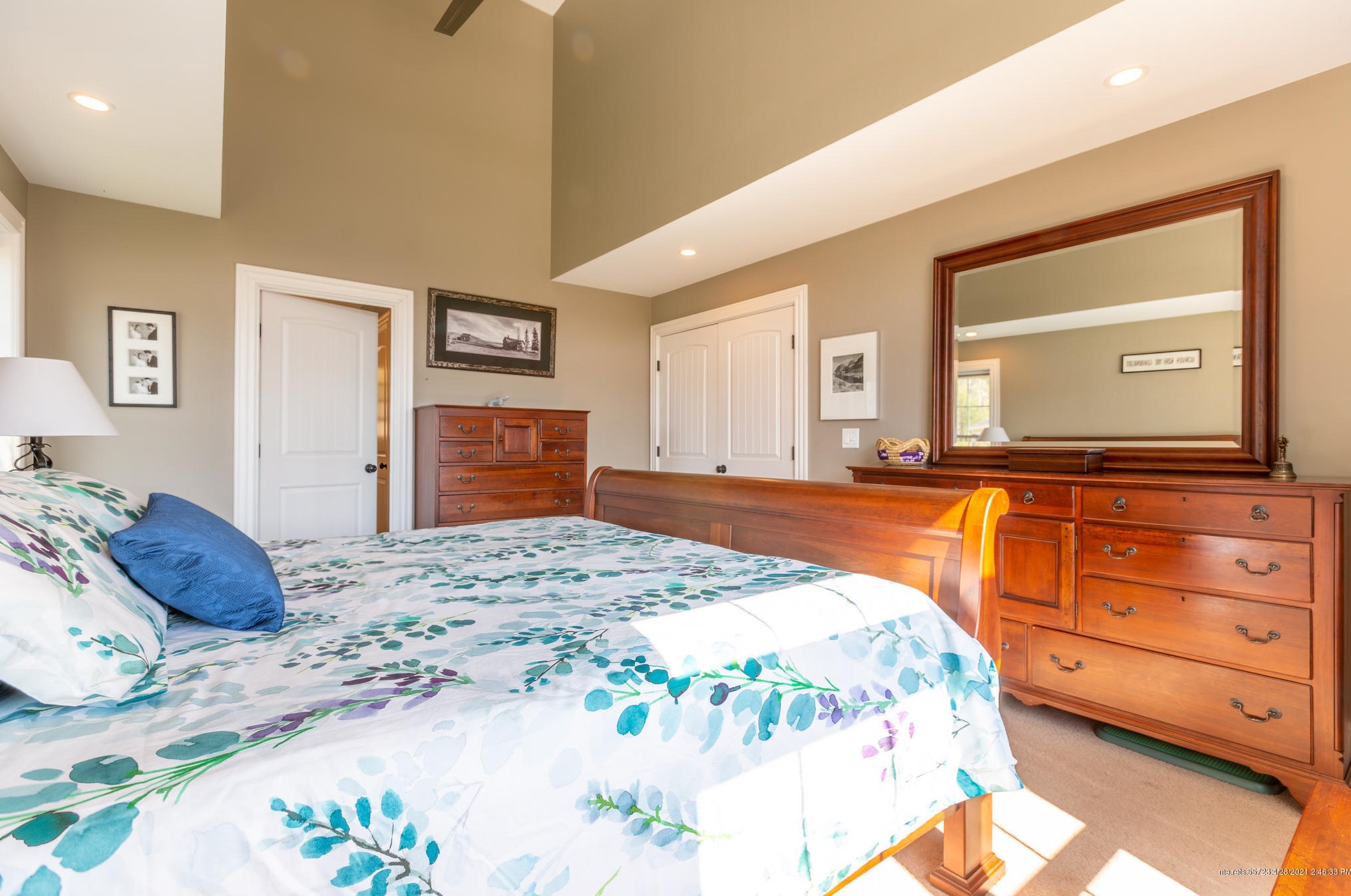 5 Garden Way, Portland ME  04105-1986 exterior