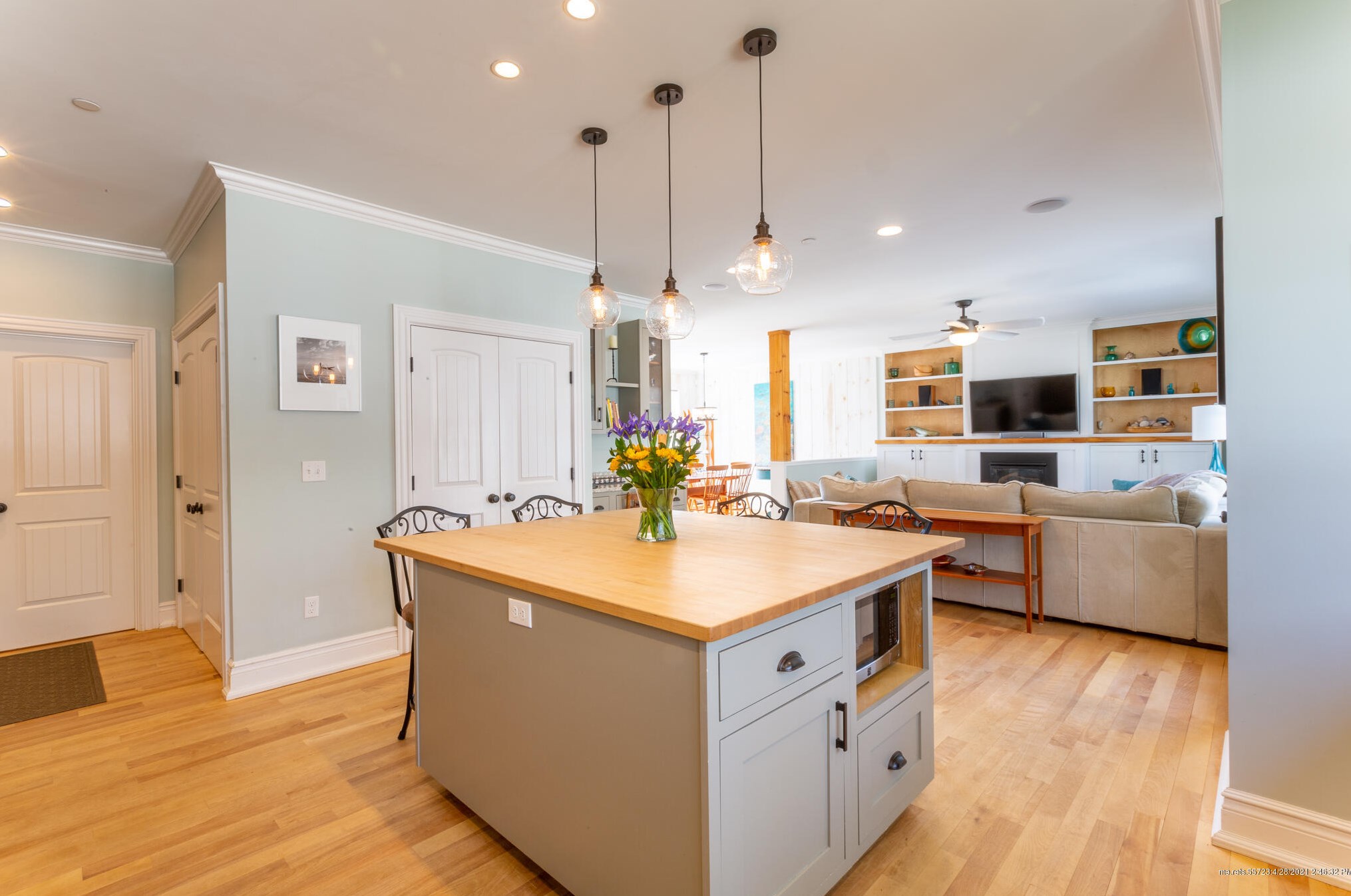 5 Garden Way, Portland ME  04105-1986 exterior