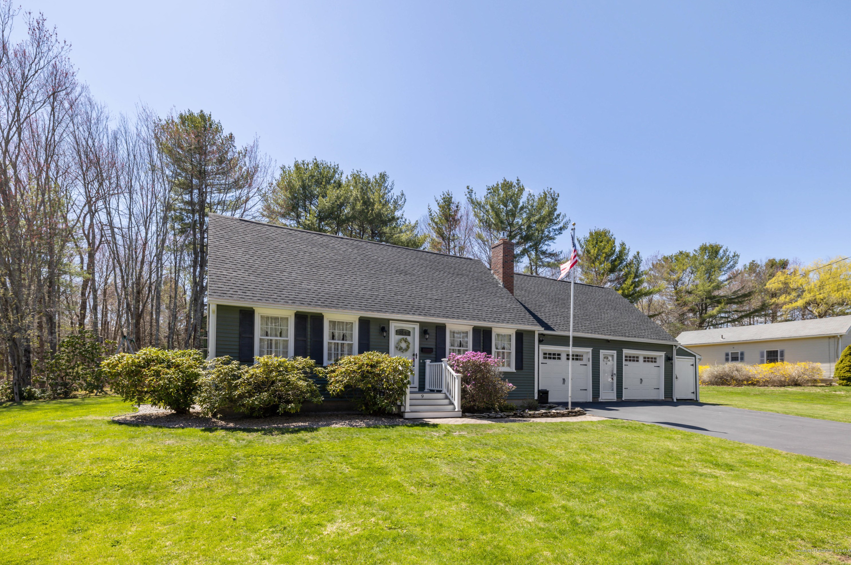 9 Fieldcrest Dr, Kennebunk, ME 04043-6625