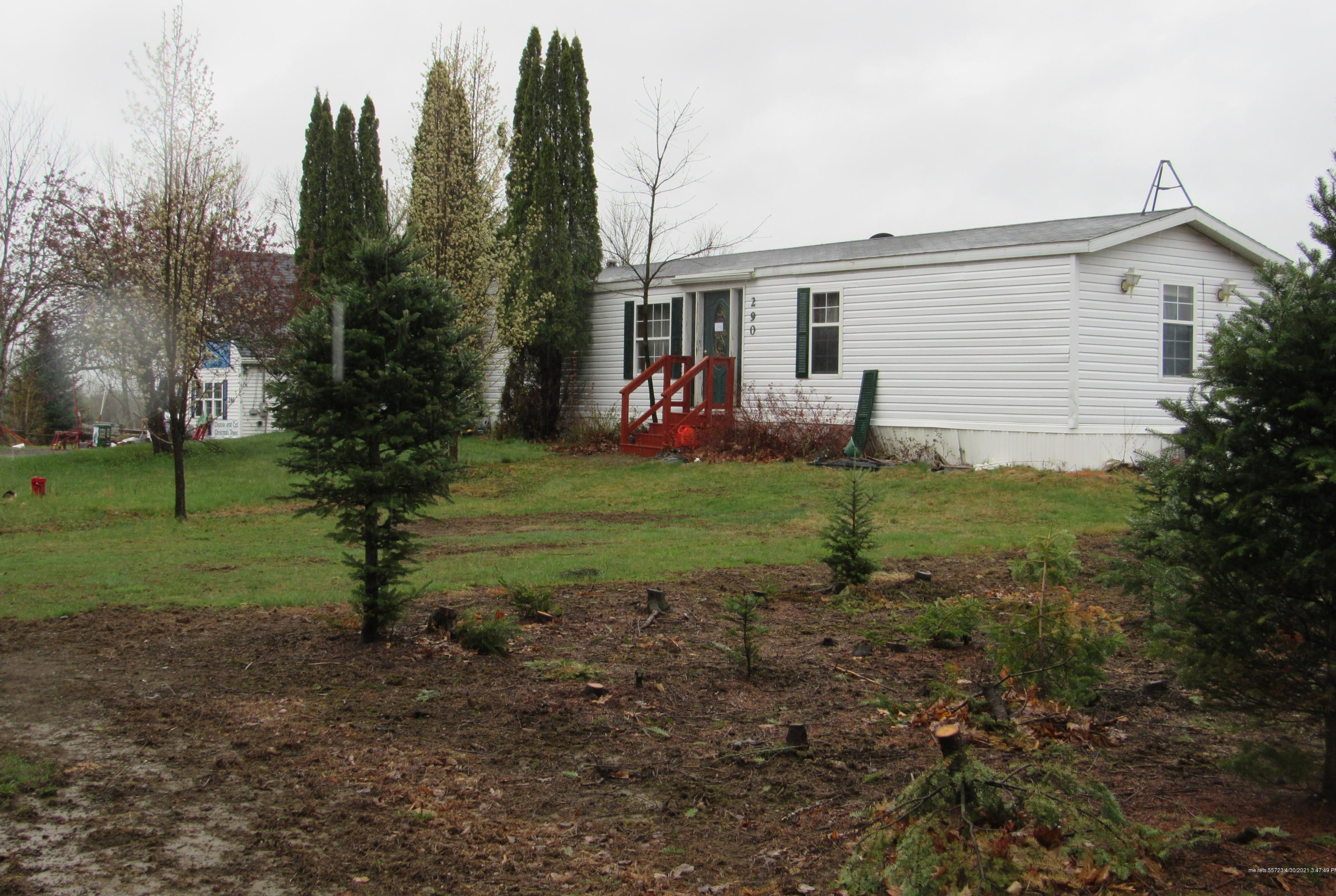 290 Ridge Rd, Skowhegan, ME 04976 exterior