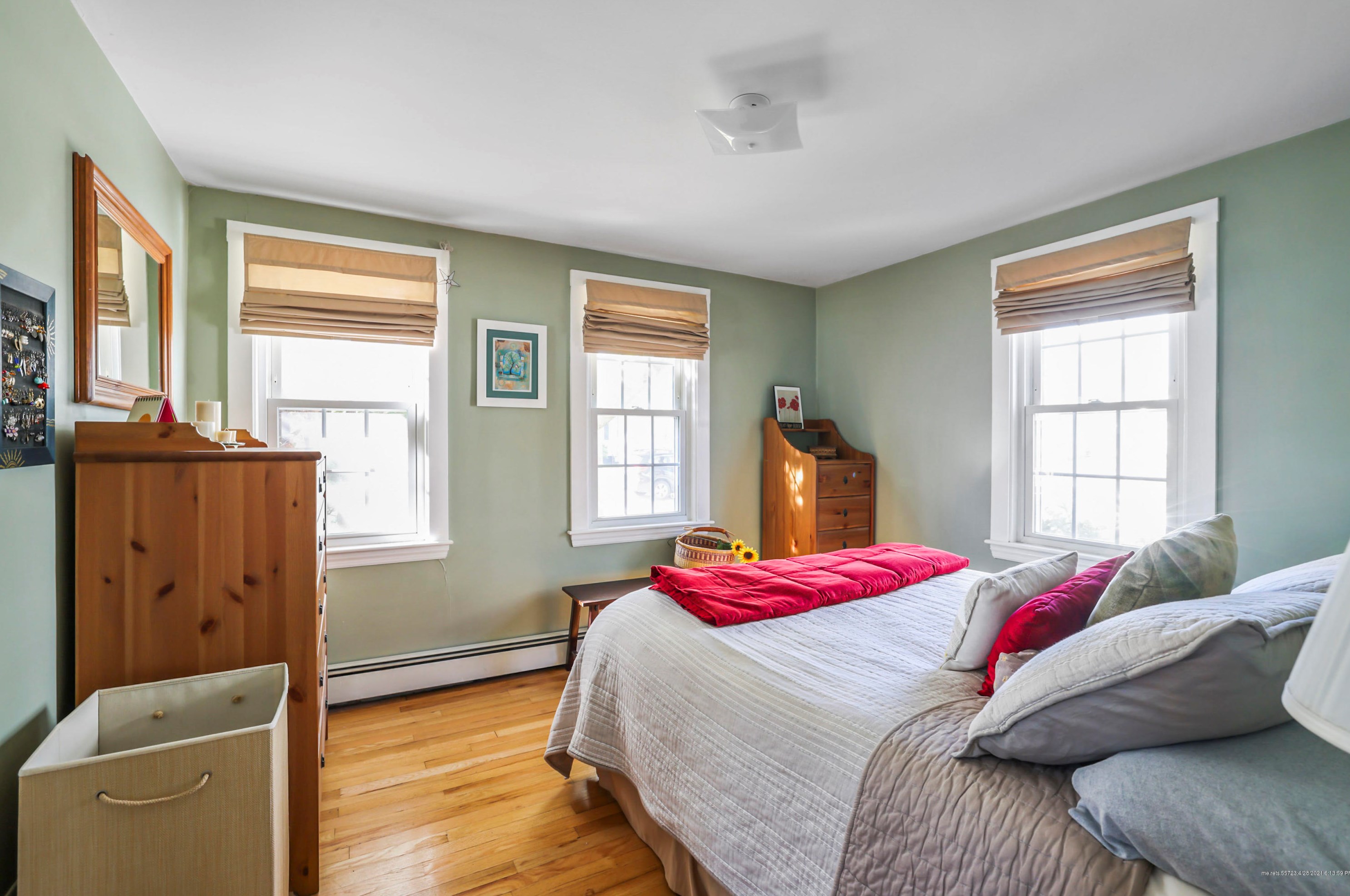 15 Hall St, Portland ME  04103-3314 exterior