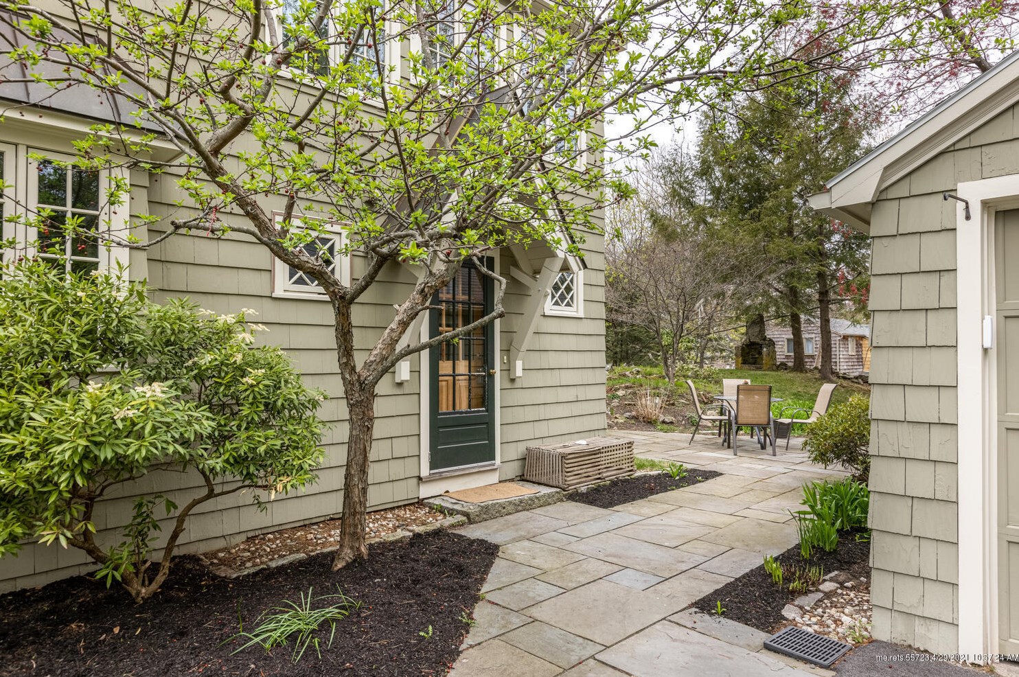 37 Forest Rd, Portland ME  04107-1315 exterior