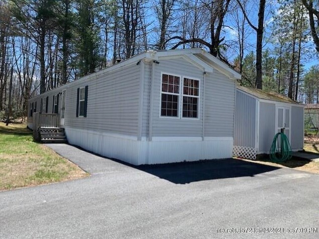 27 Larry Dr, Lisbon, ME 04250