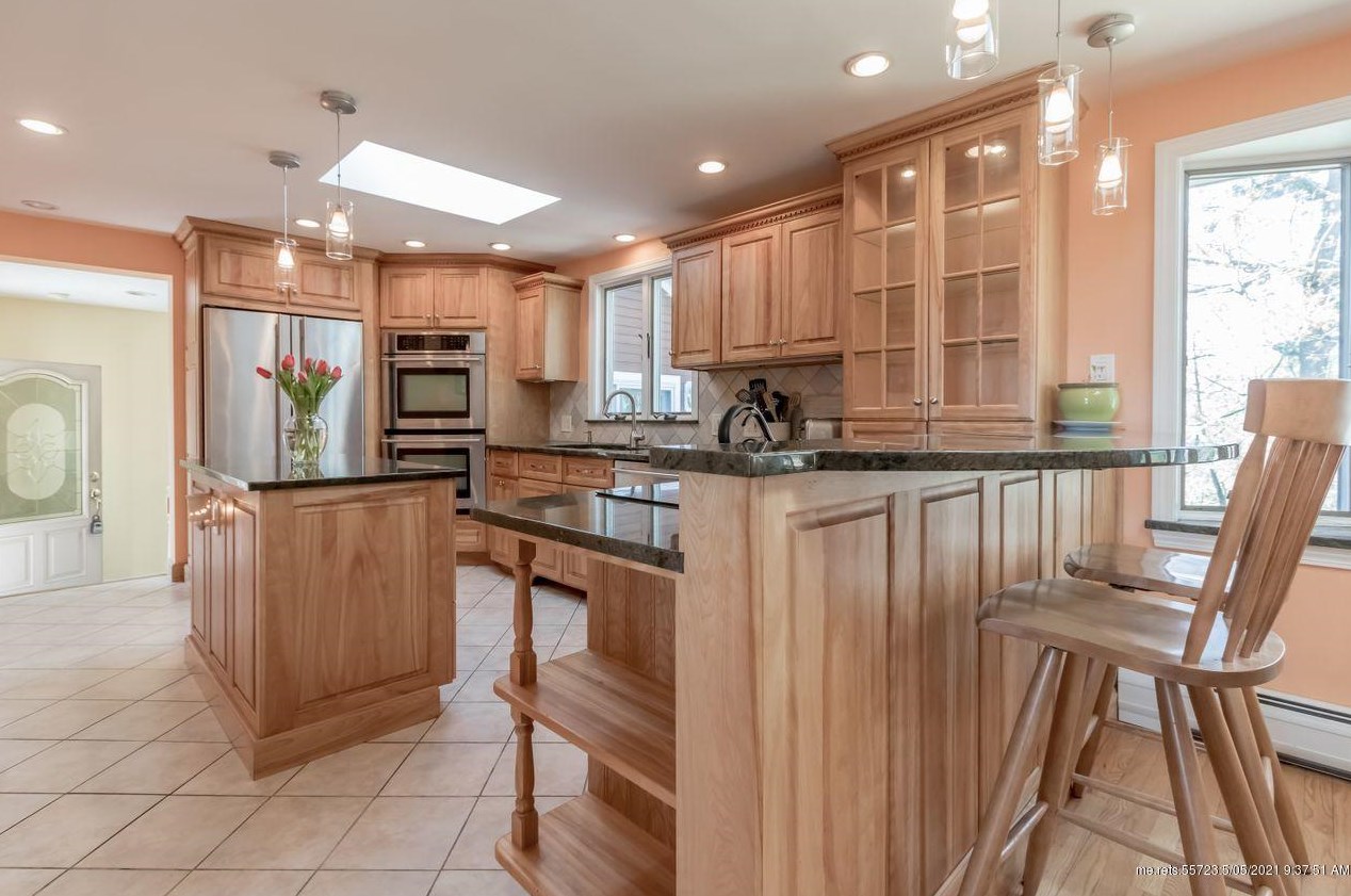 31 Winding Way, Portland ME  04102-1726 exterior