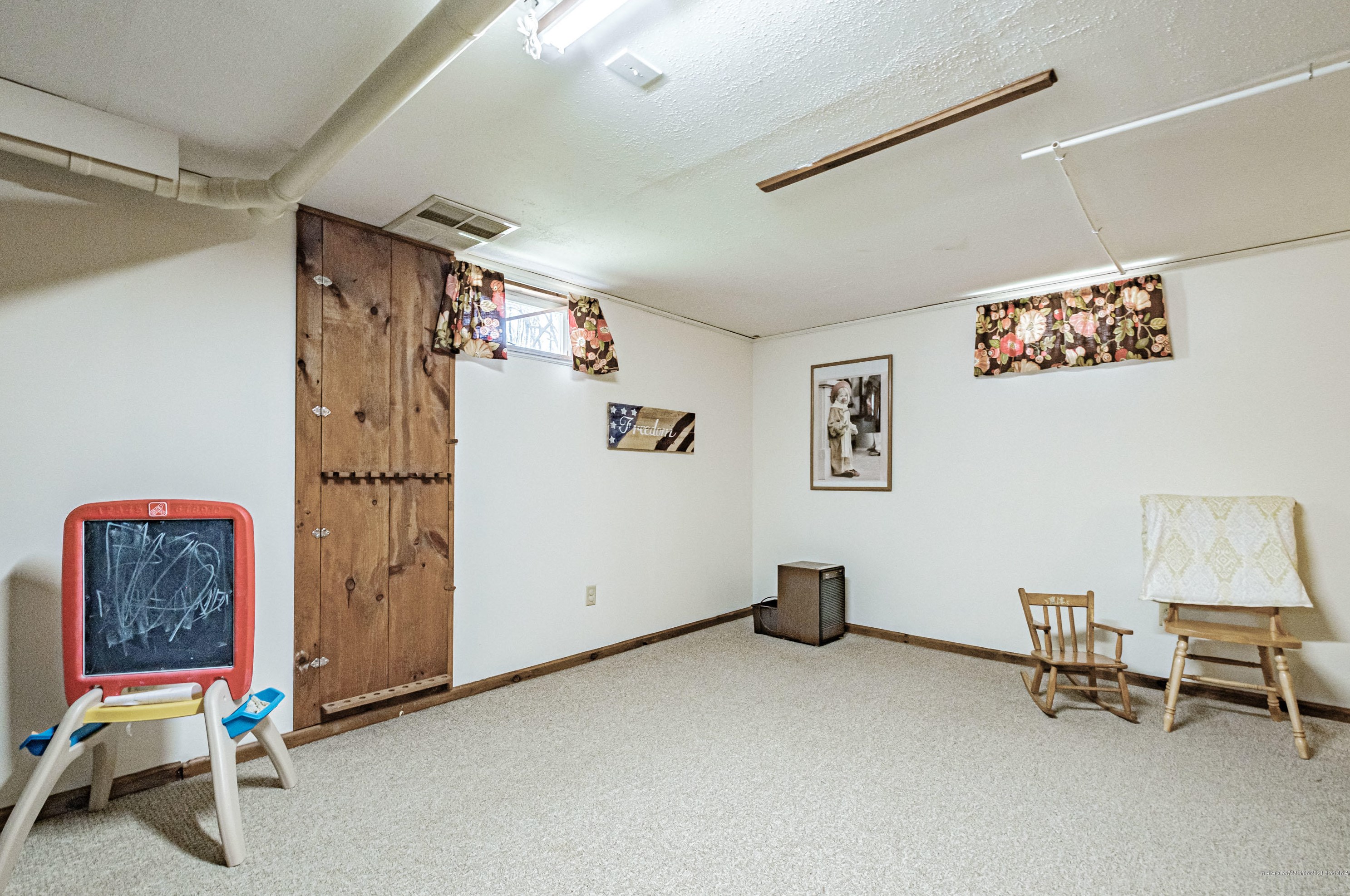 577 Gray Rd, Windham ME  04062-4880 exterior