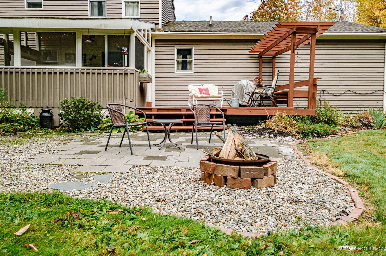 577 Gray Rd, Windham ME  04062-4880 exterior