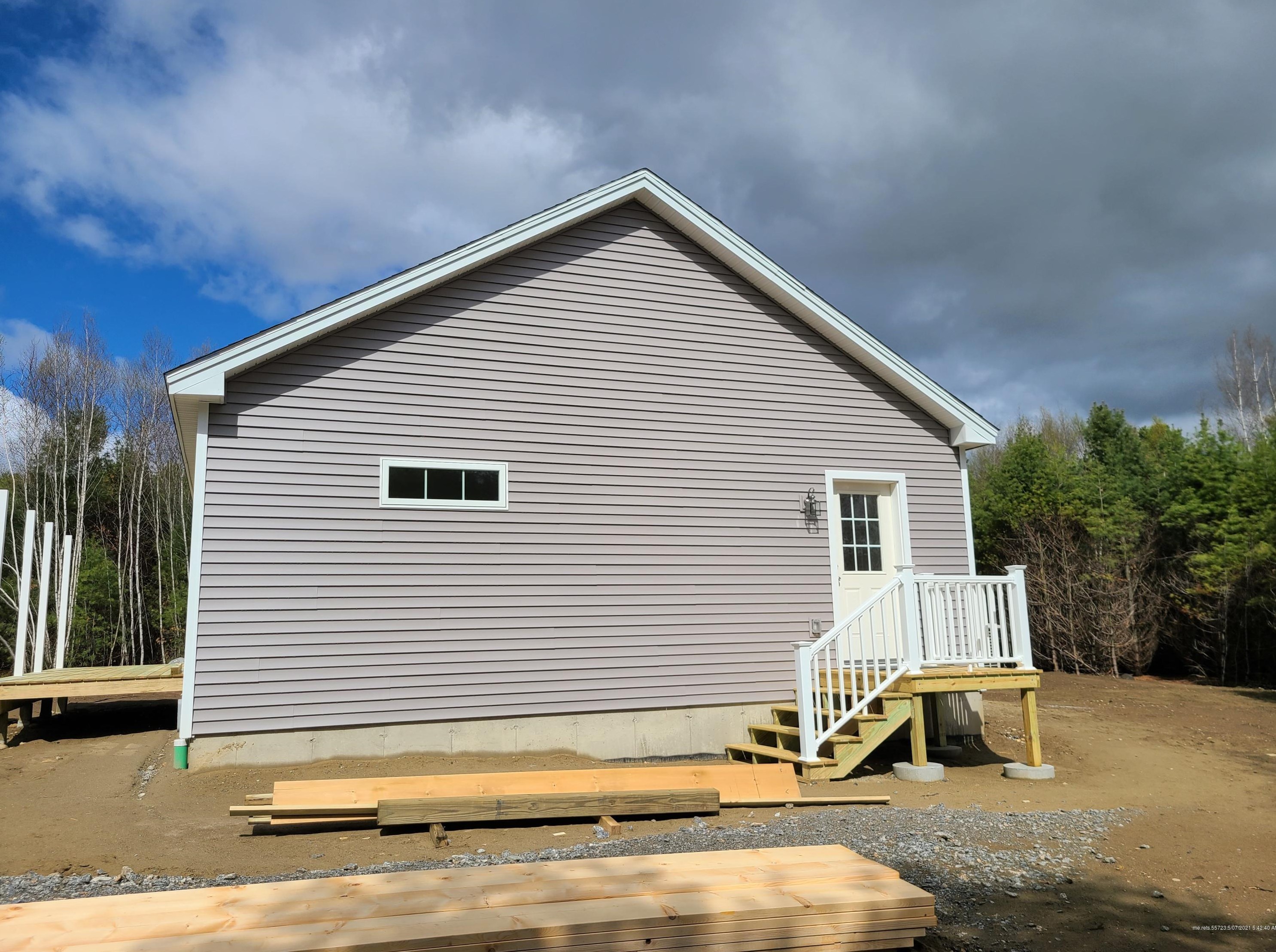 60 Bluebird Rd, Warren, ME 04864