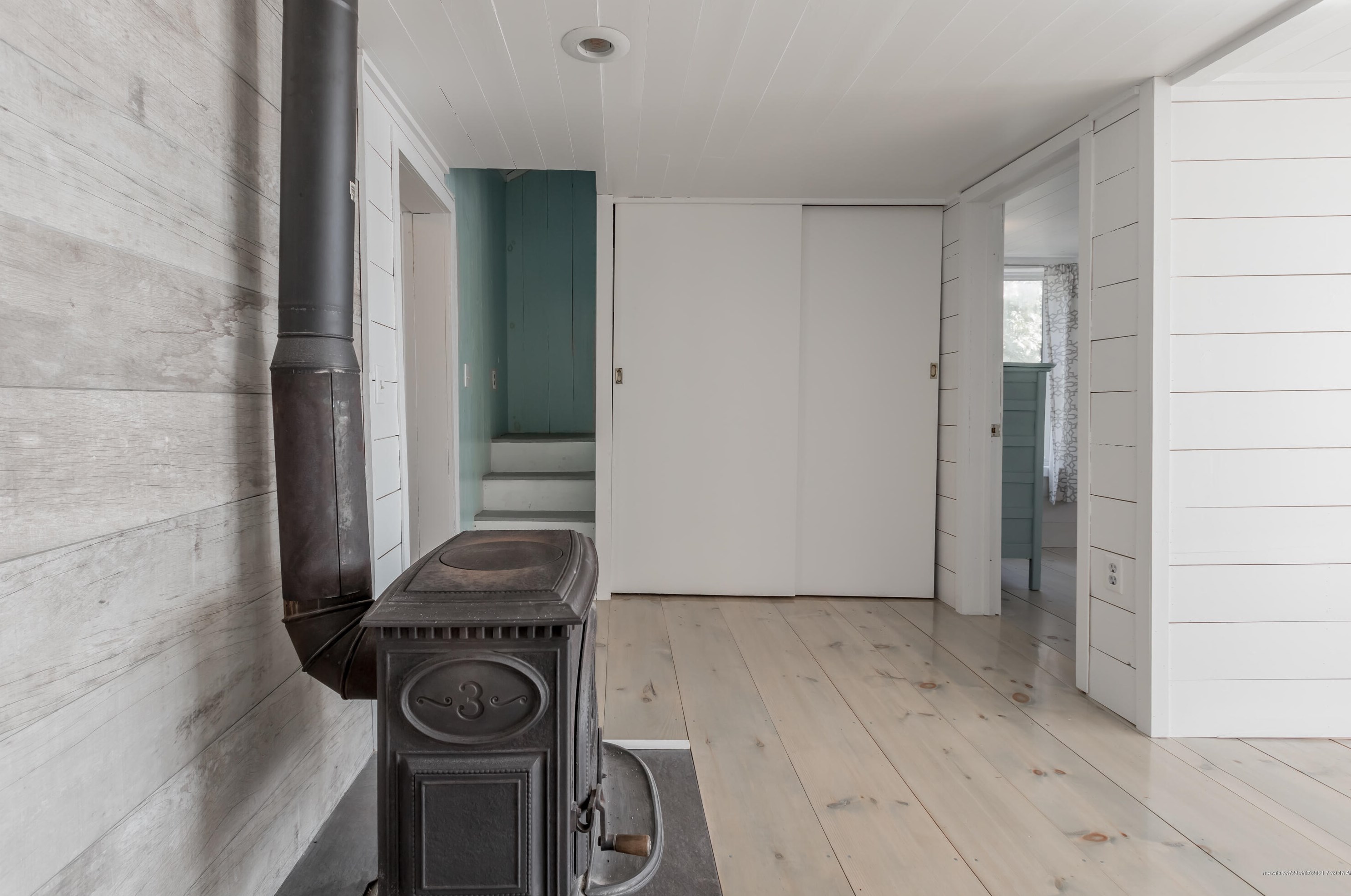 106 Vista Dr, Windham ME  04062-4443 exterior