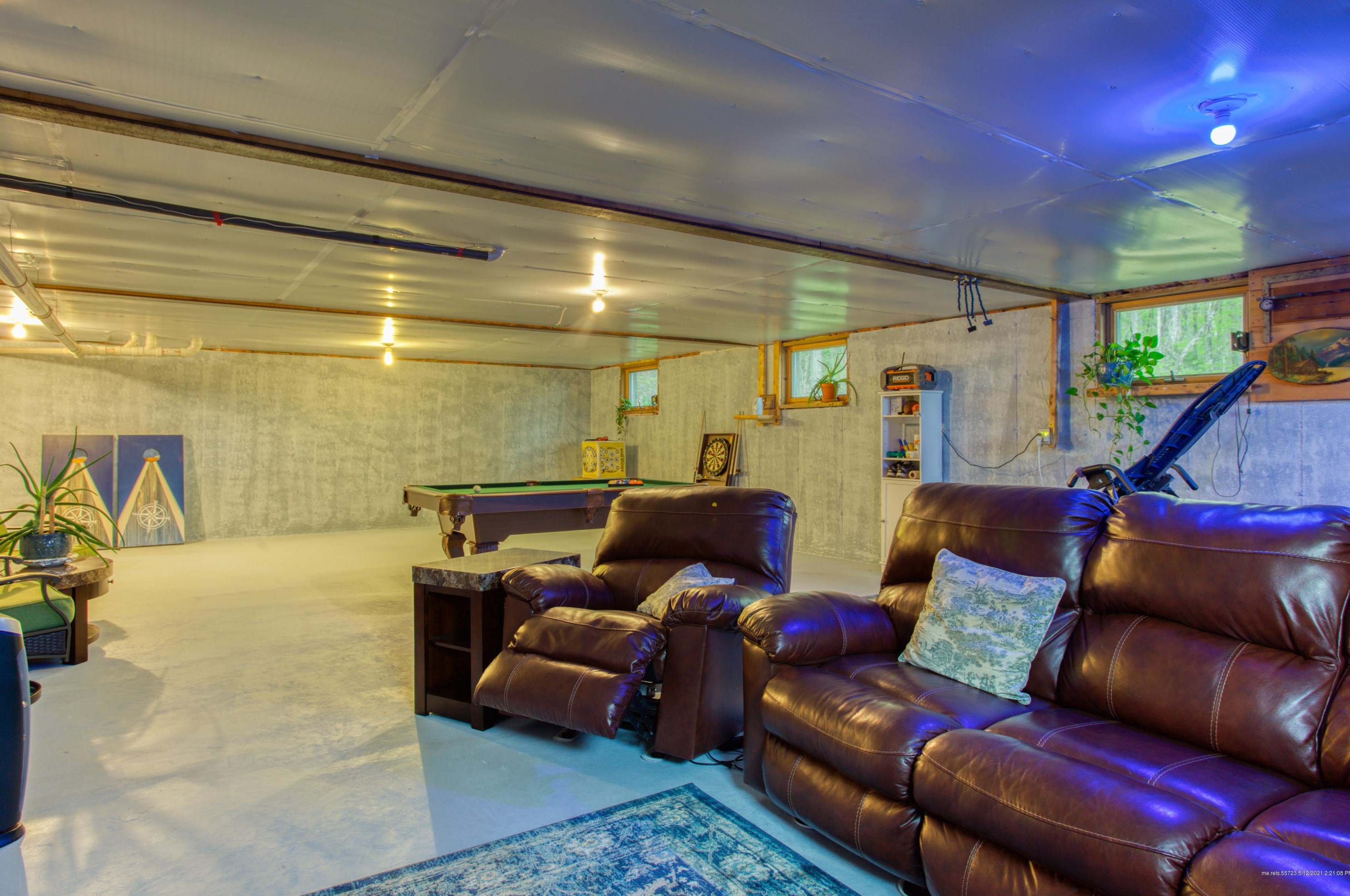 9 Cliff Rd, Boothbay ME  04537-4651 exterior