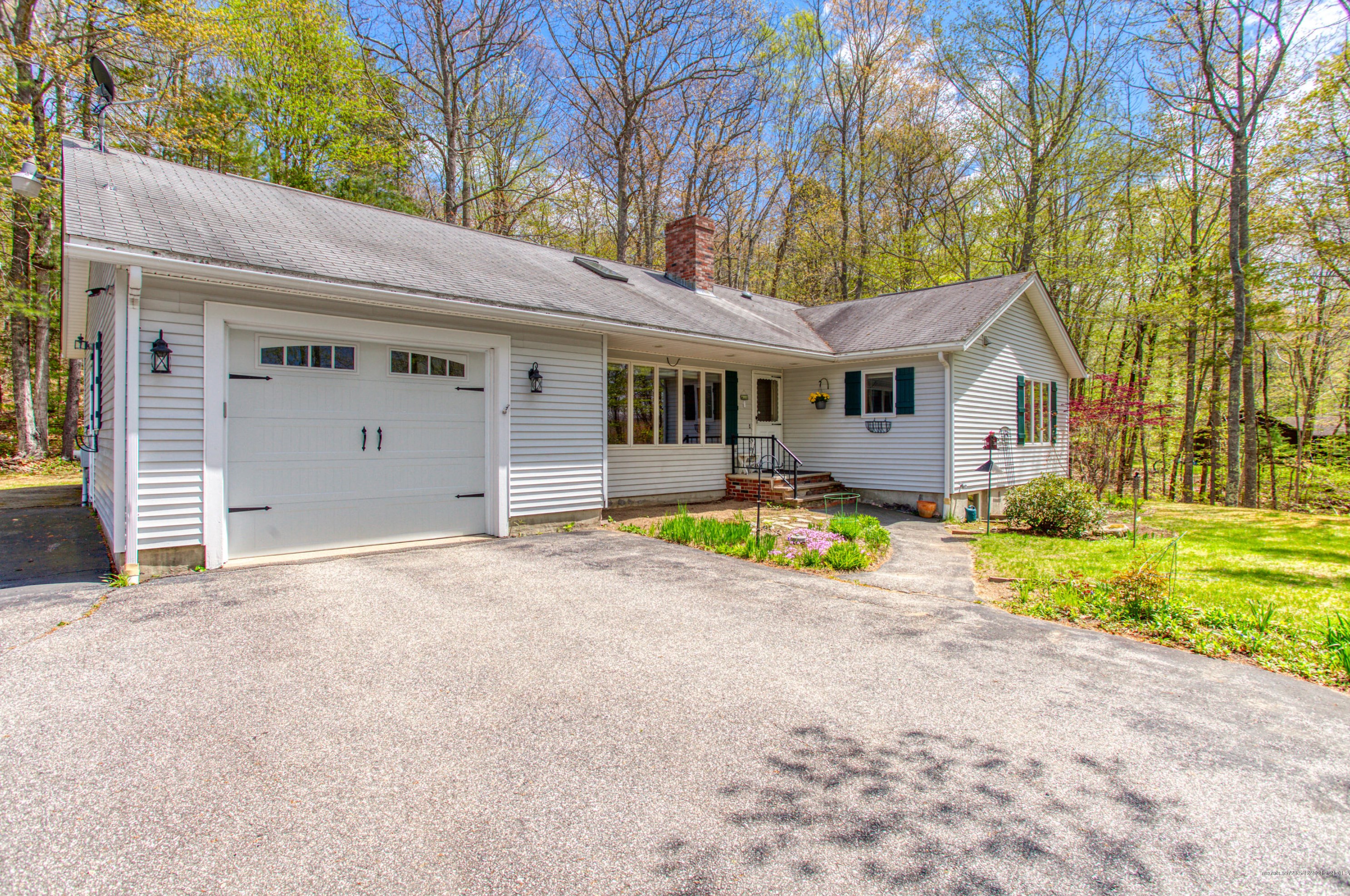 9 Cliff Rd, Boothbay, ME 04537-4651