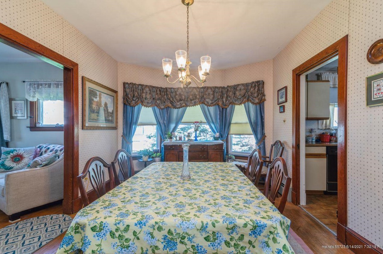 52 Cleveland St, Saco ME  04072-2819 exterior