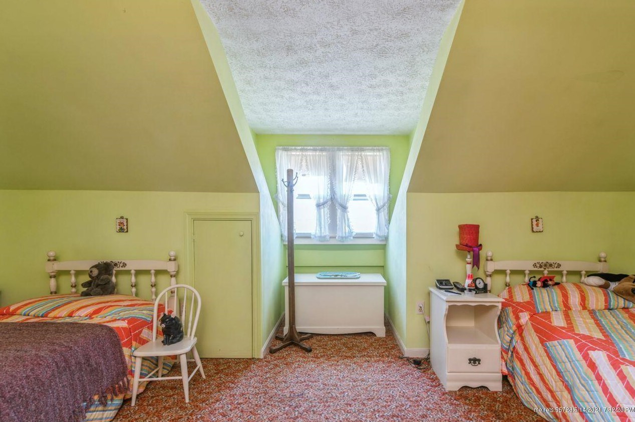 52 Cleveland St, Saco ME  04072-2819 exterior