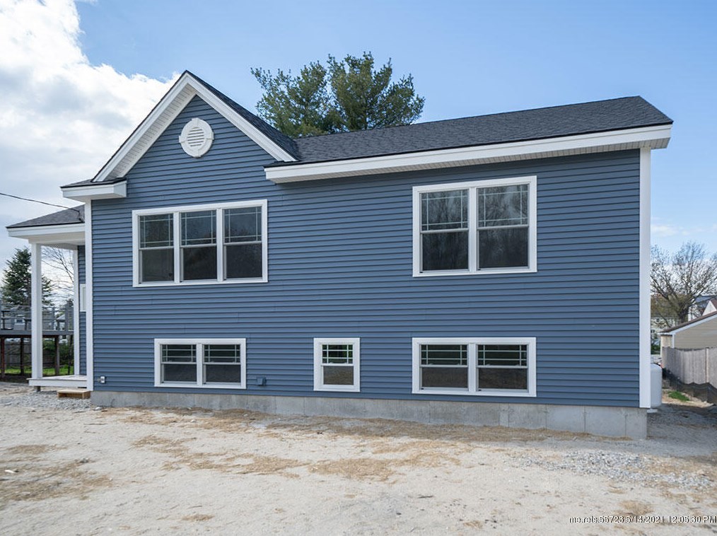 41 Lubec St, Portland, ME 04106-6224