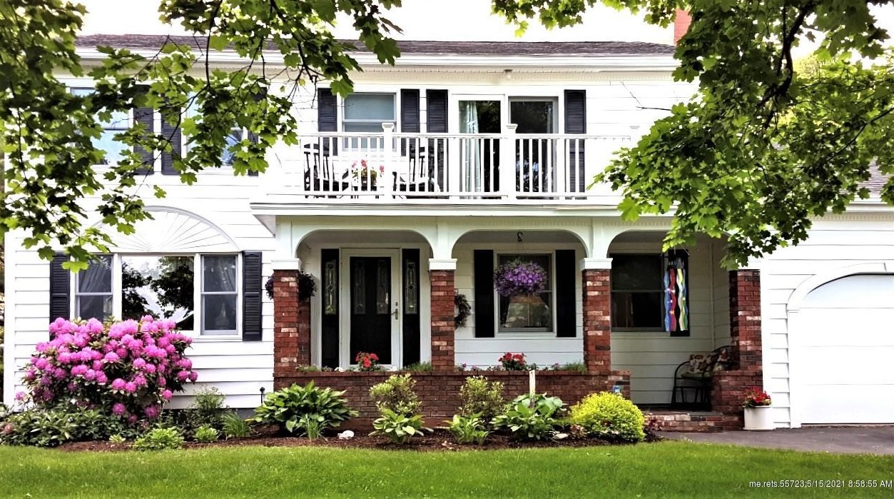 76 Hempstead Ave, Bangor, ME 04401-4203