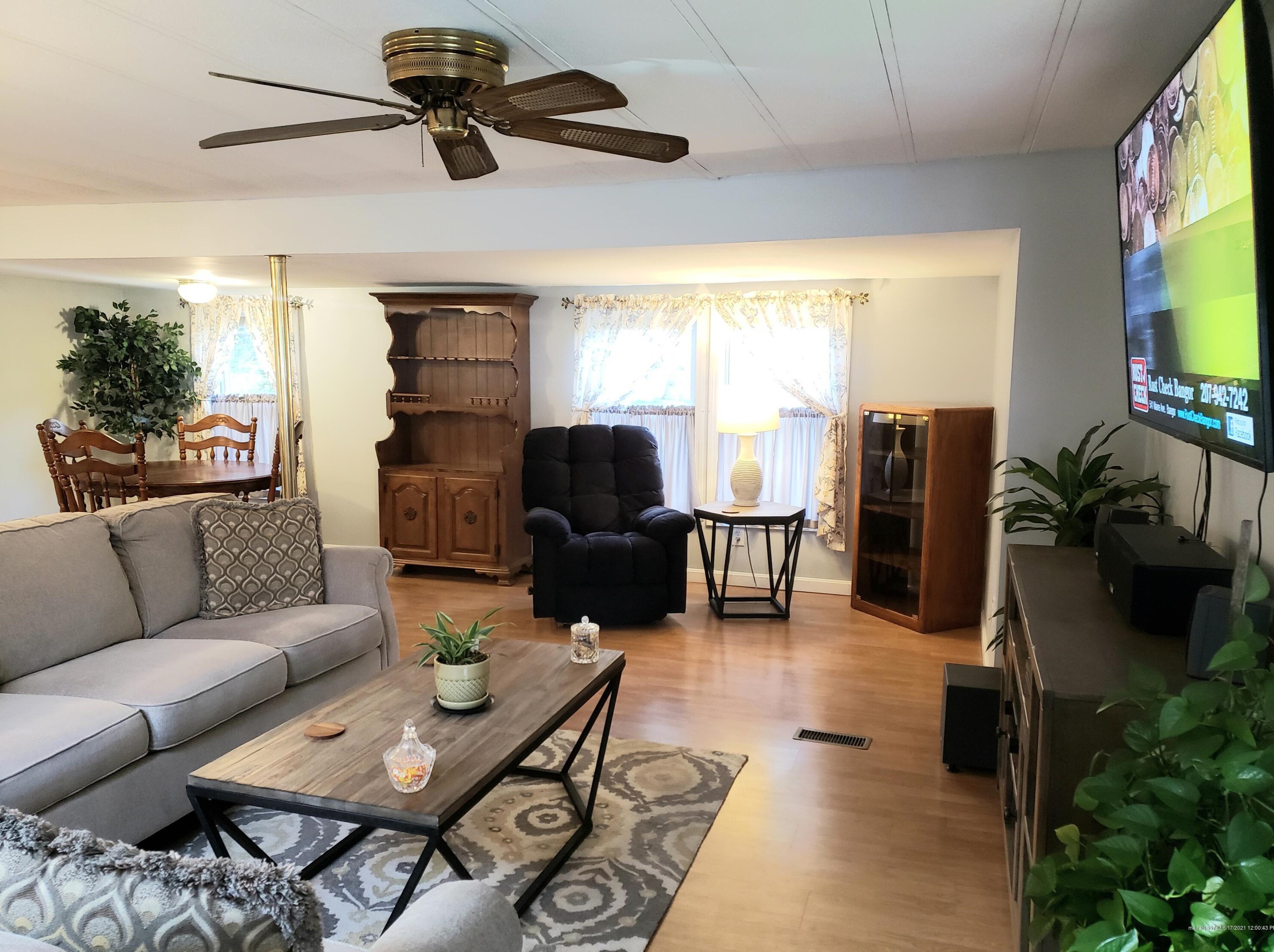 11 Dode Dr, Saco ME  04072-9657 exterior