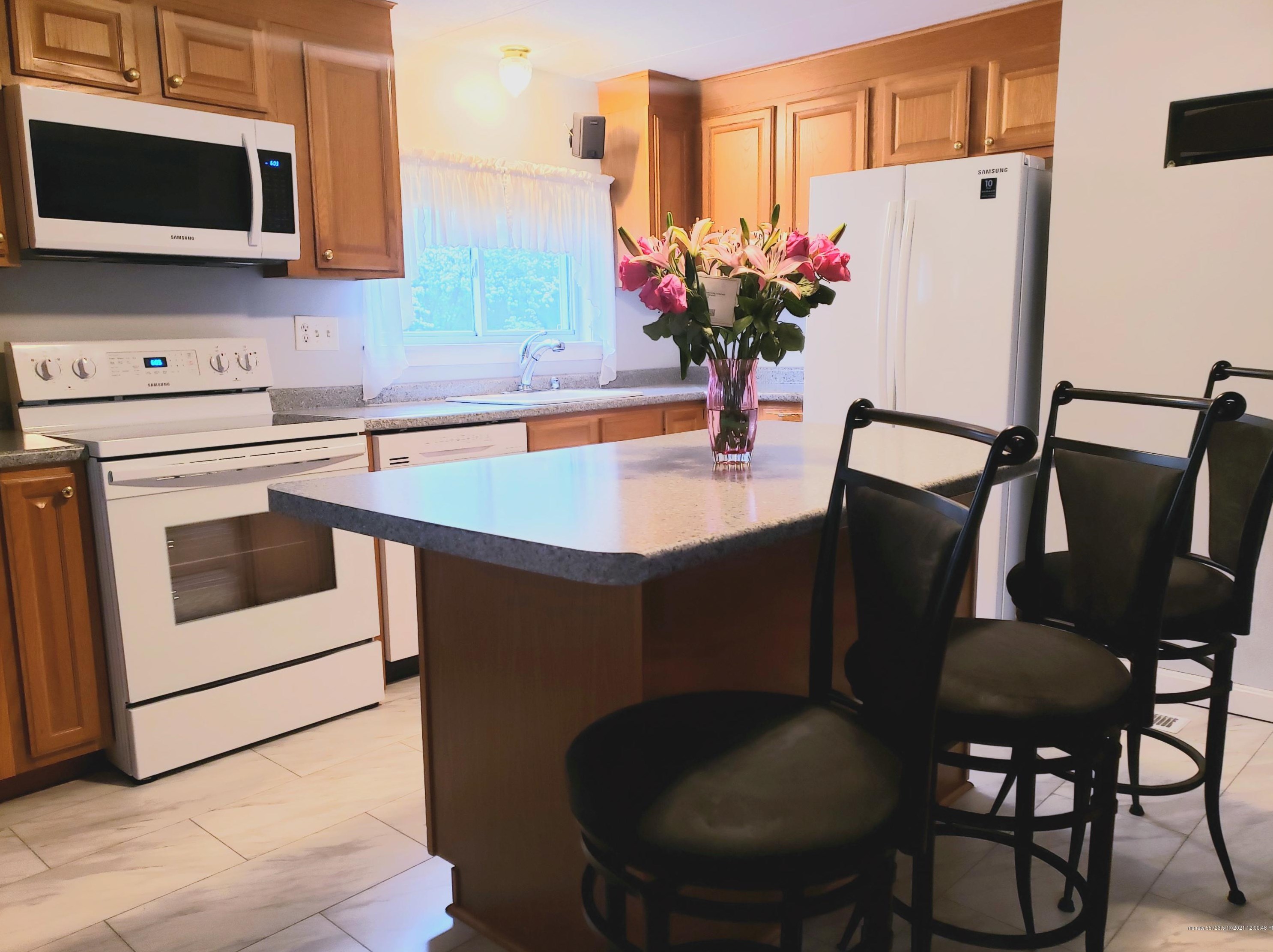 11 Dode Dr, Saco ME  04072-9657 exterior