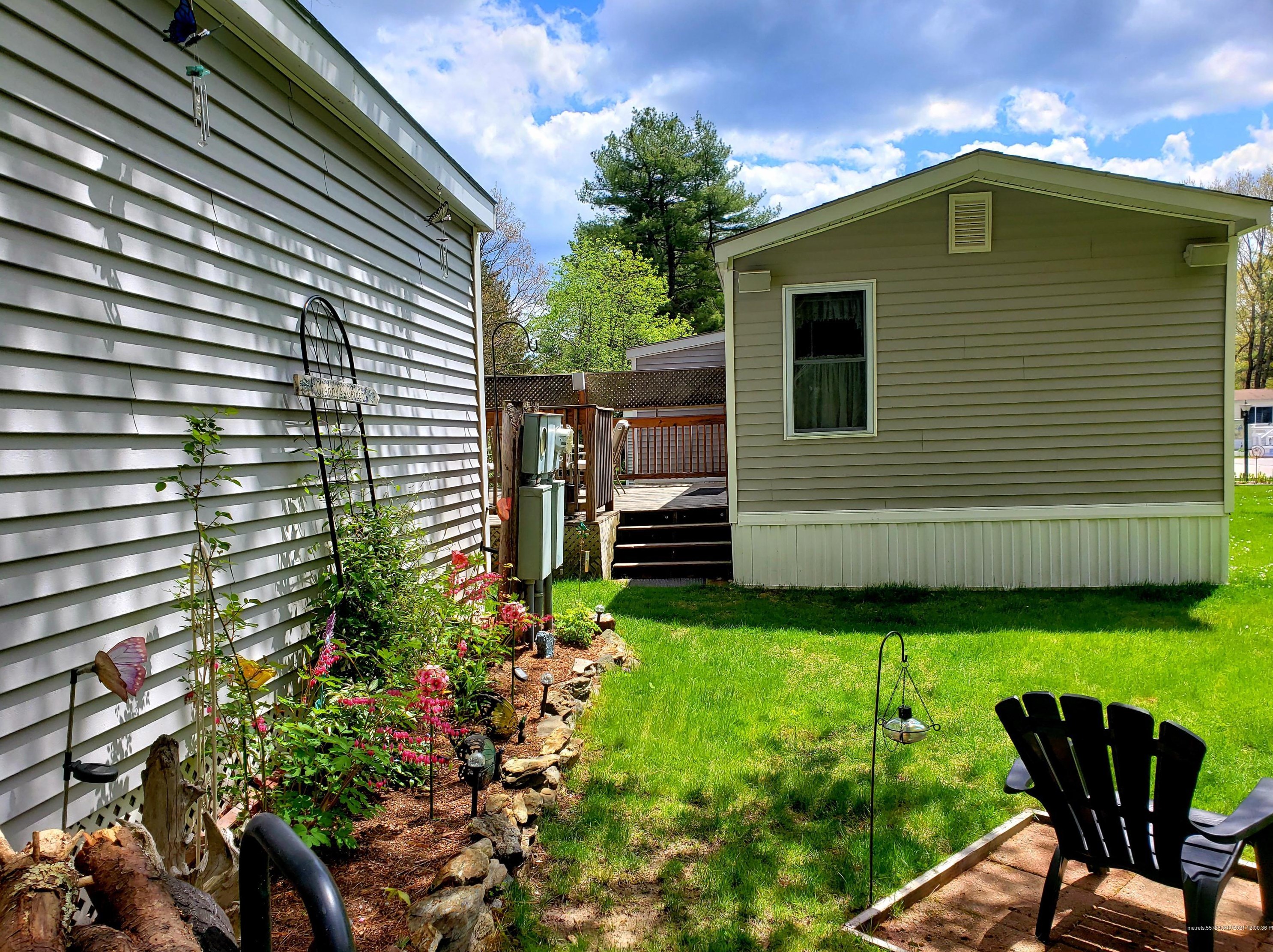 11 Dode Dr, Saco ME  04072-9657 exterior