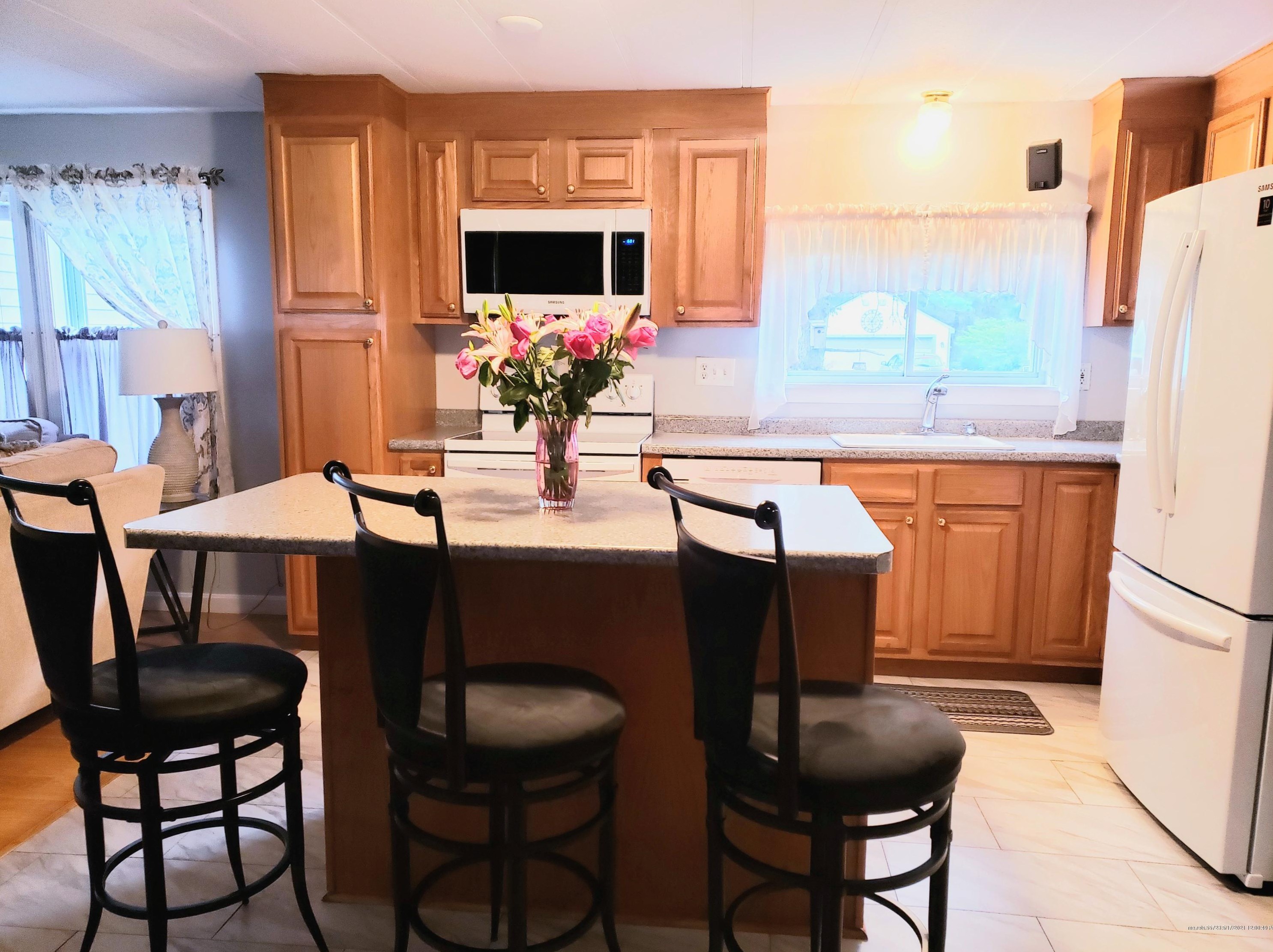 11 Dode Dr, Saco ME  04072-9657 exterior