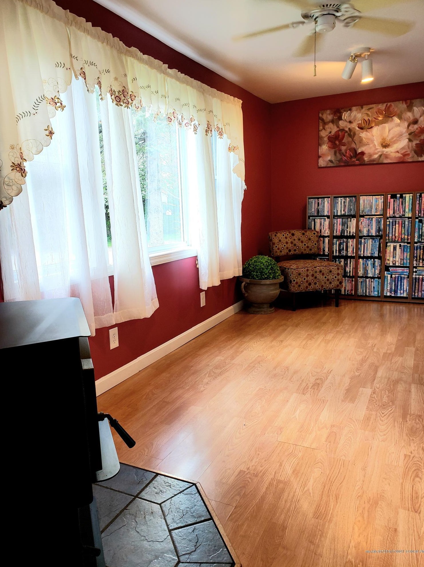 11 Dode Dr, Saco ME  04072-9657 exterior