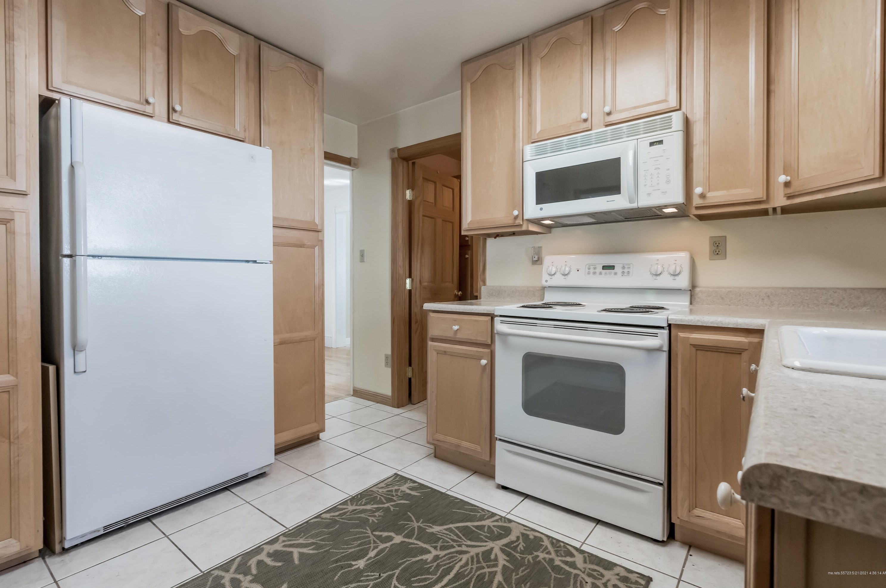 27 Middle St, Westbrook ME  04092-3346 exterior