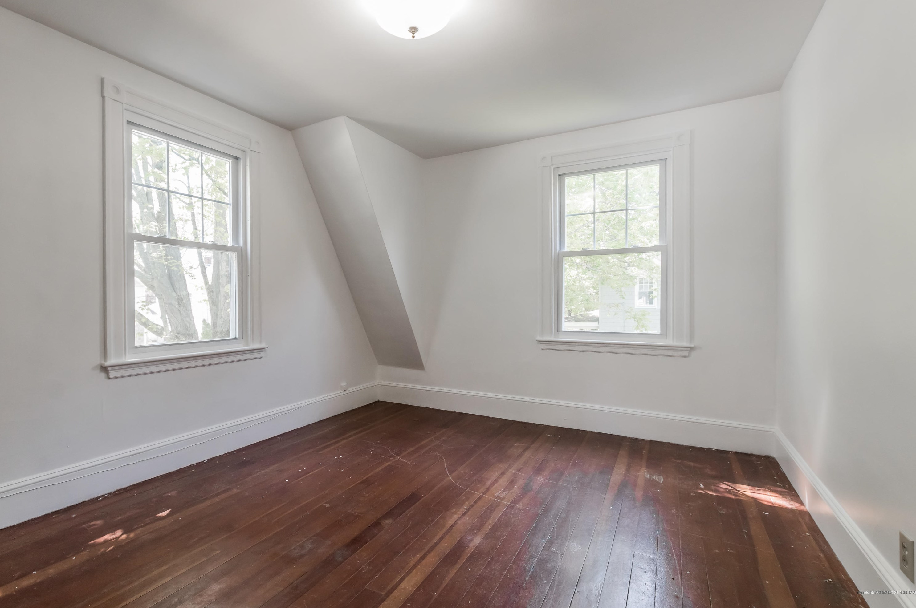 27 Middle St, Westbrook ME  04092-3346 exterior