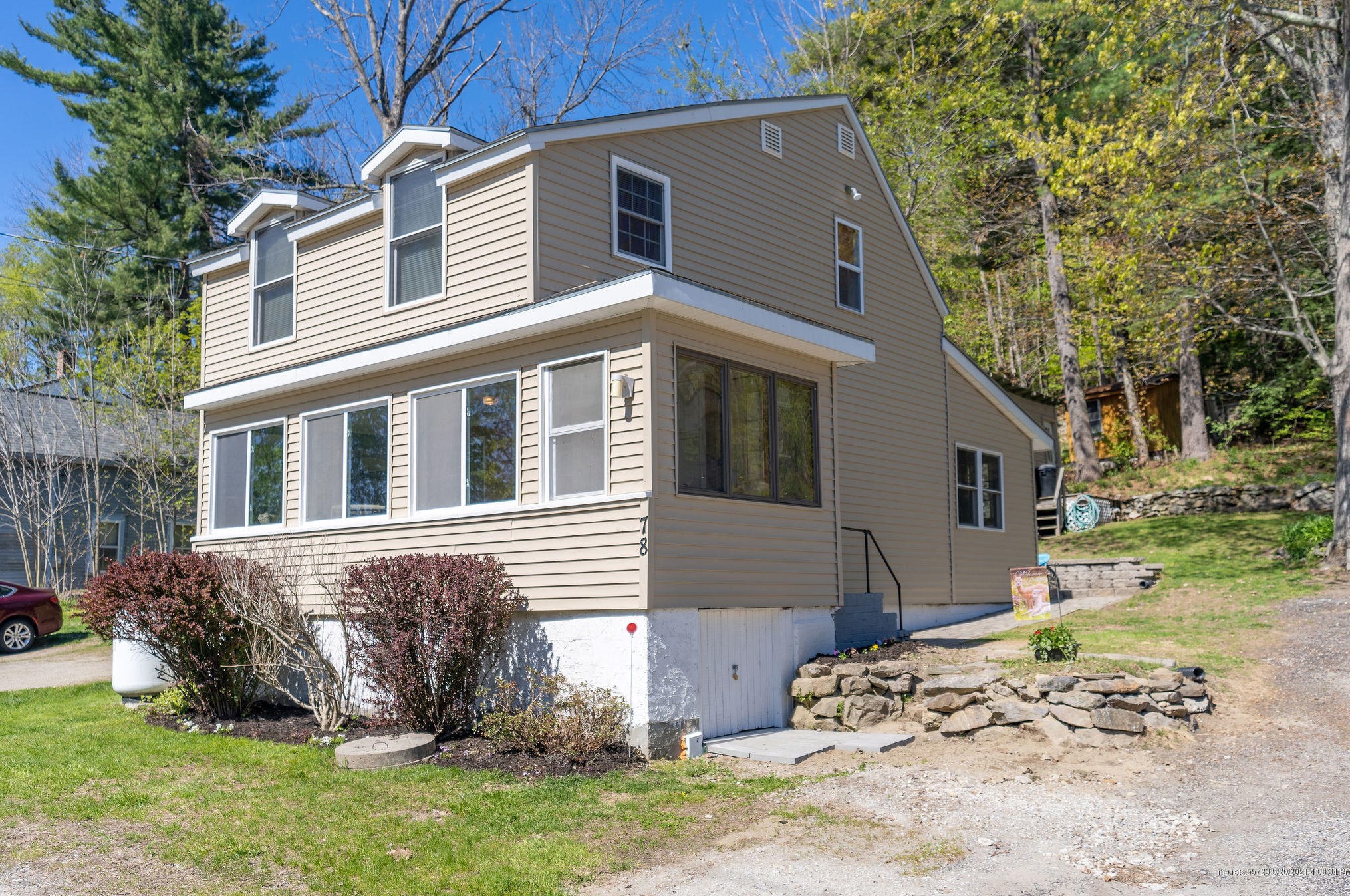 78 Lake St, Wales, ME 04280