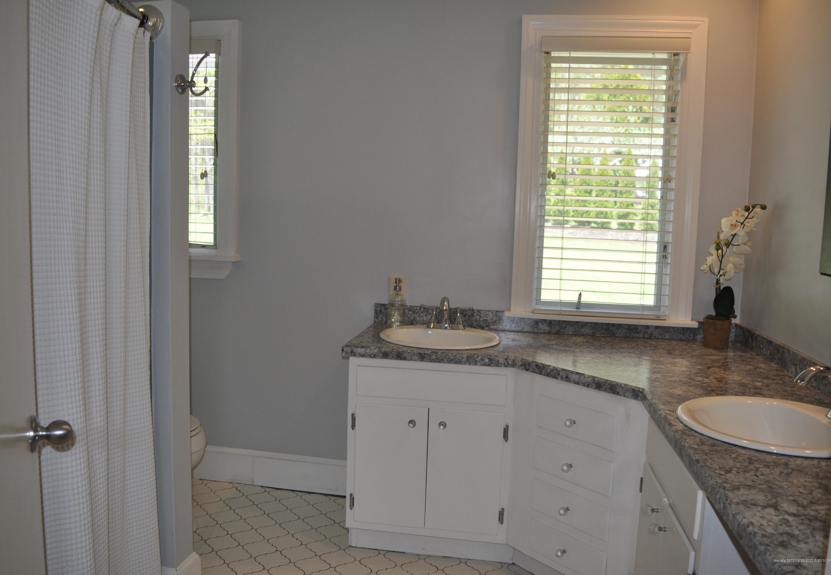 14 Ledge Rd, Portland ME  04110-1107 exterior