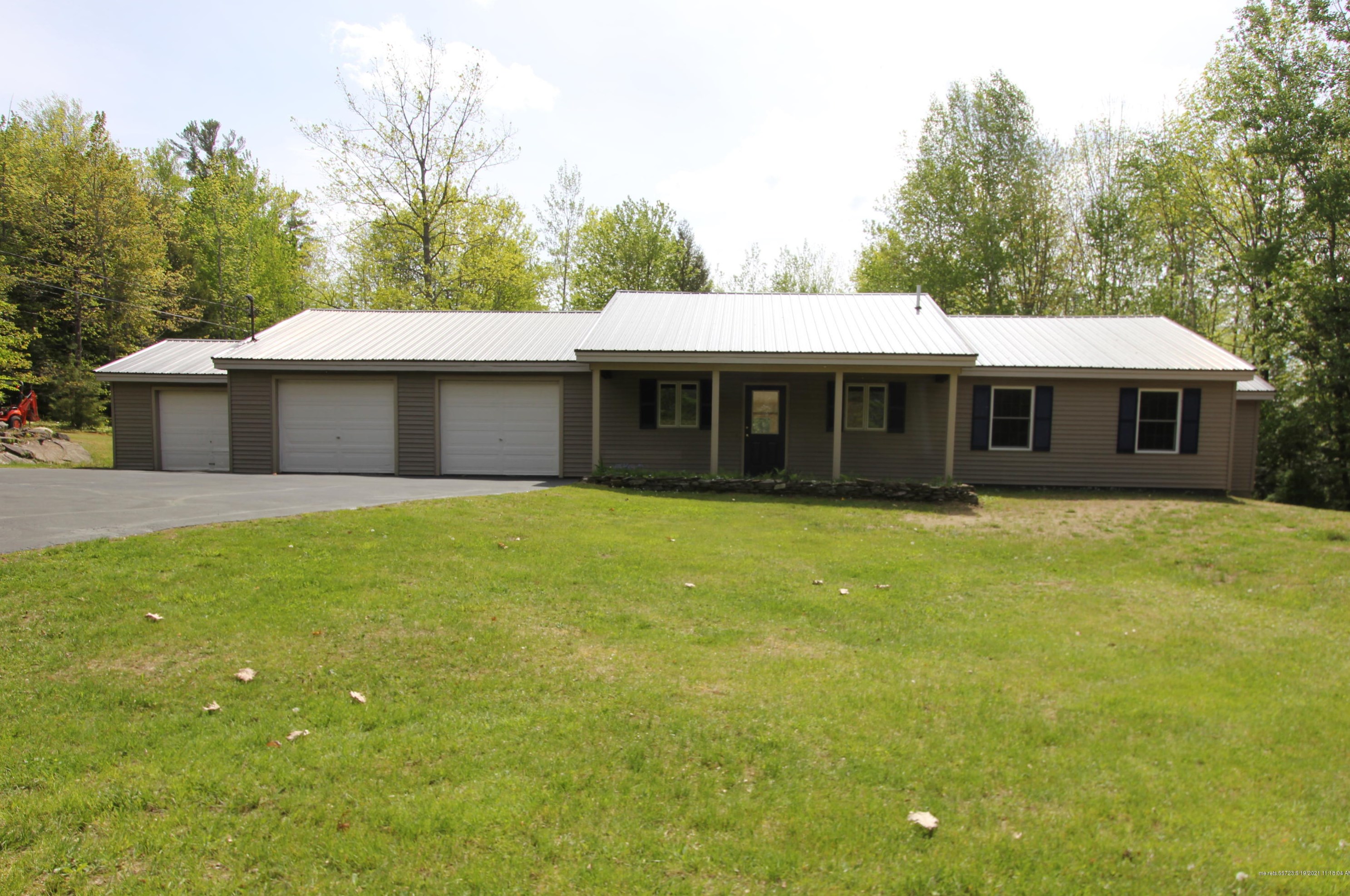 141 Waugan Rd, Monmouth, ME 04259