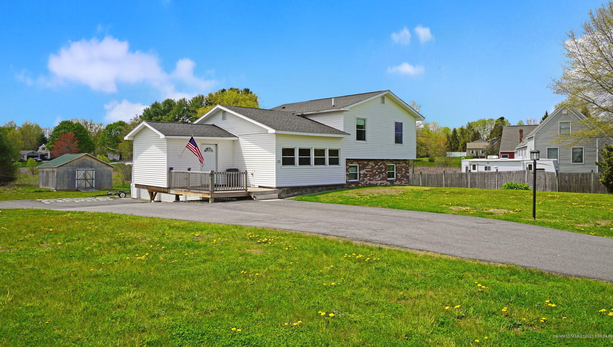 35 Longmeadow Dr, Gorham, ME 04038-2527